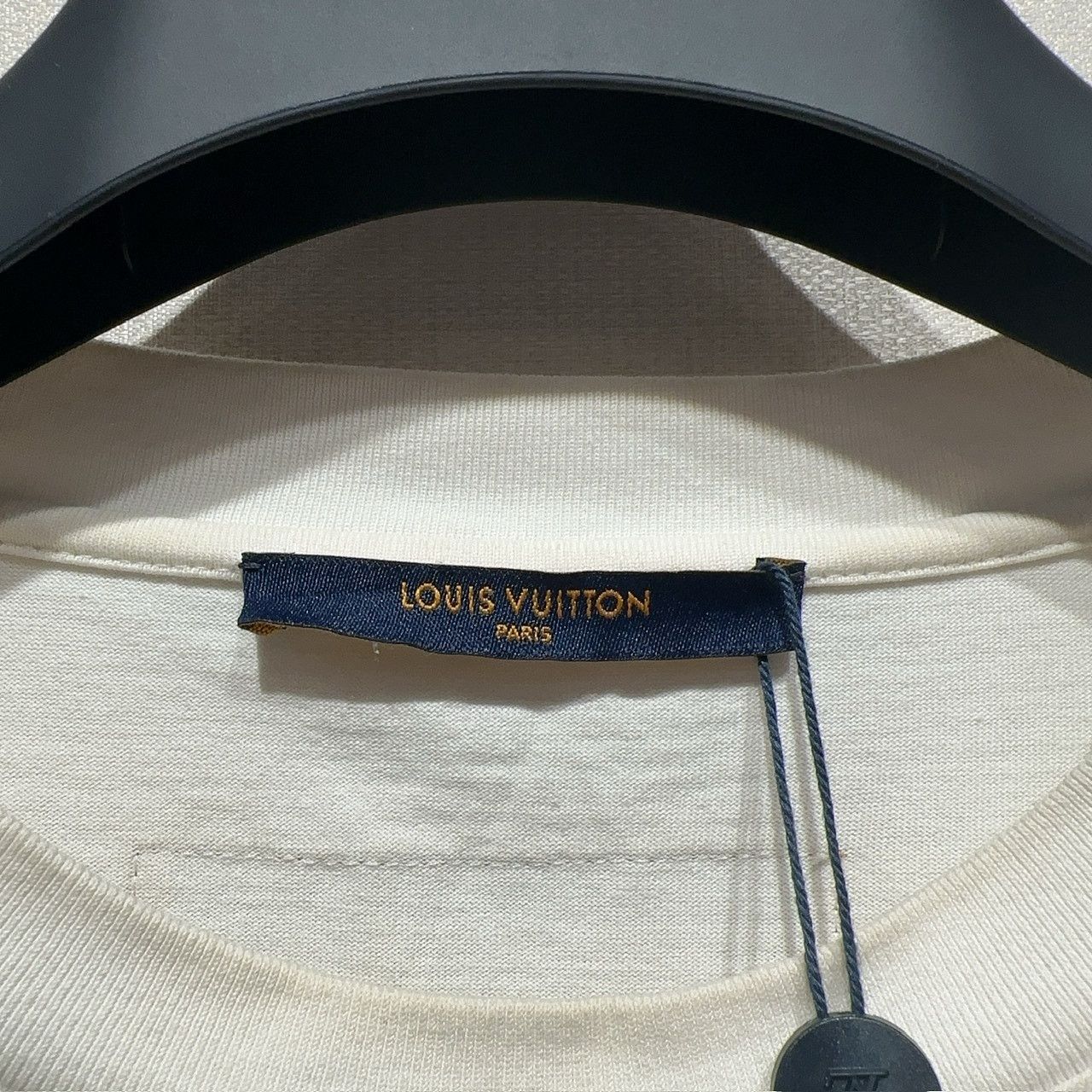 Louis Vuitton Louis Vuitton Puppet Print T-Shirt Size L Size US L / EU 52-54 / 3 - 3 Thumbnail