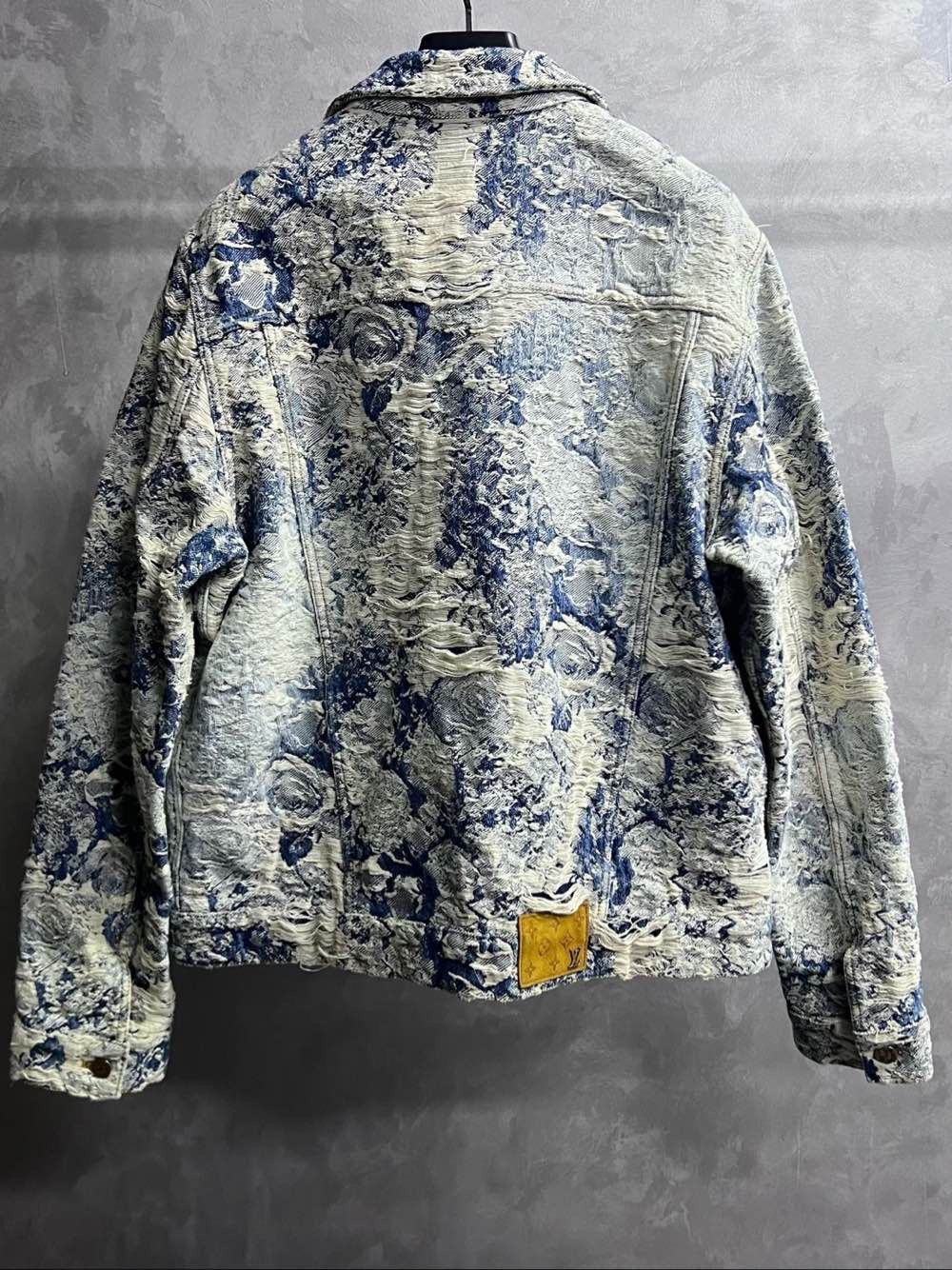 Louis Vuitton Louis Vuitton Floral Jacquard Denim Jacket Size 52 Size US L / EU 52-54 / 3 - 2 Thumbnail