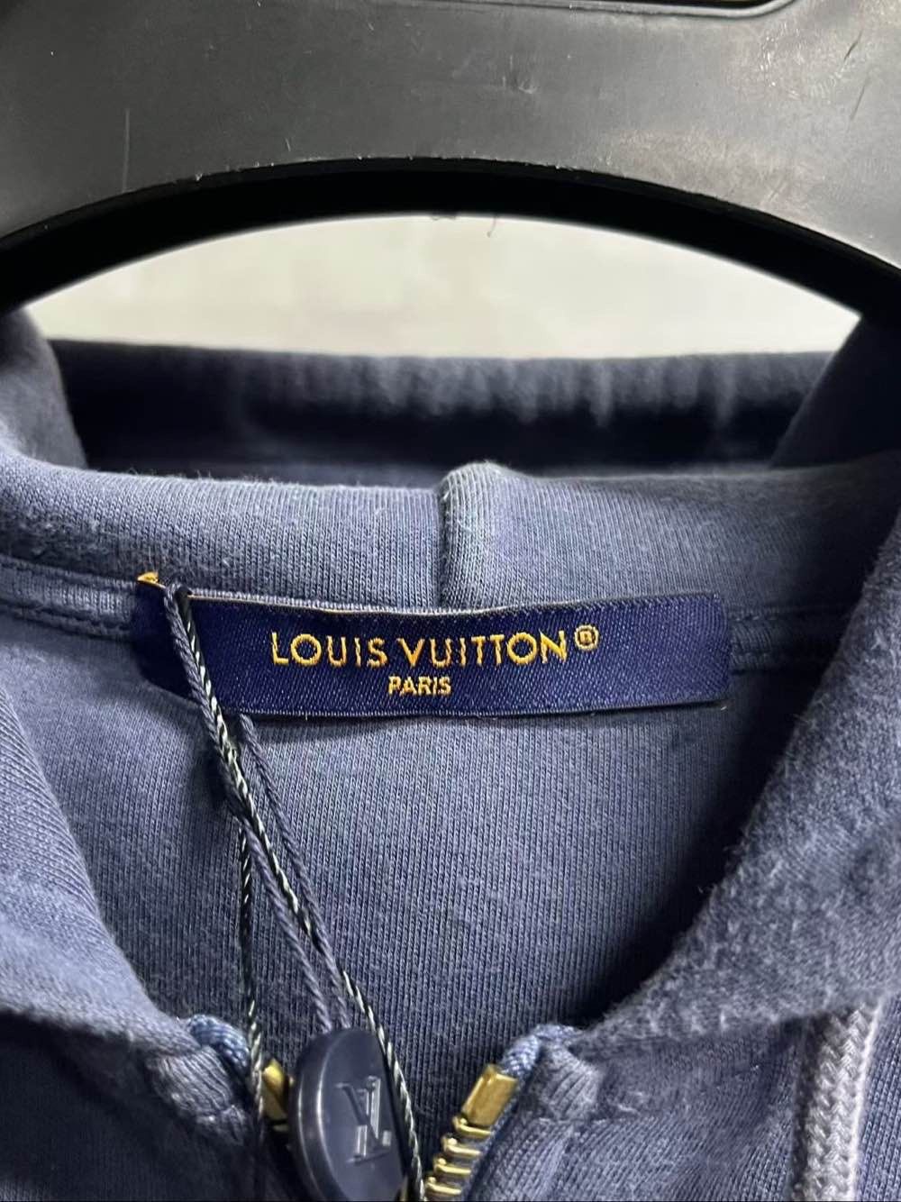 Louis Vuitton Louis Vuitton Logo Zip Hoodie Size M Size US M / EU 48-50 / 2 - 3 Thumbnail