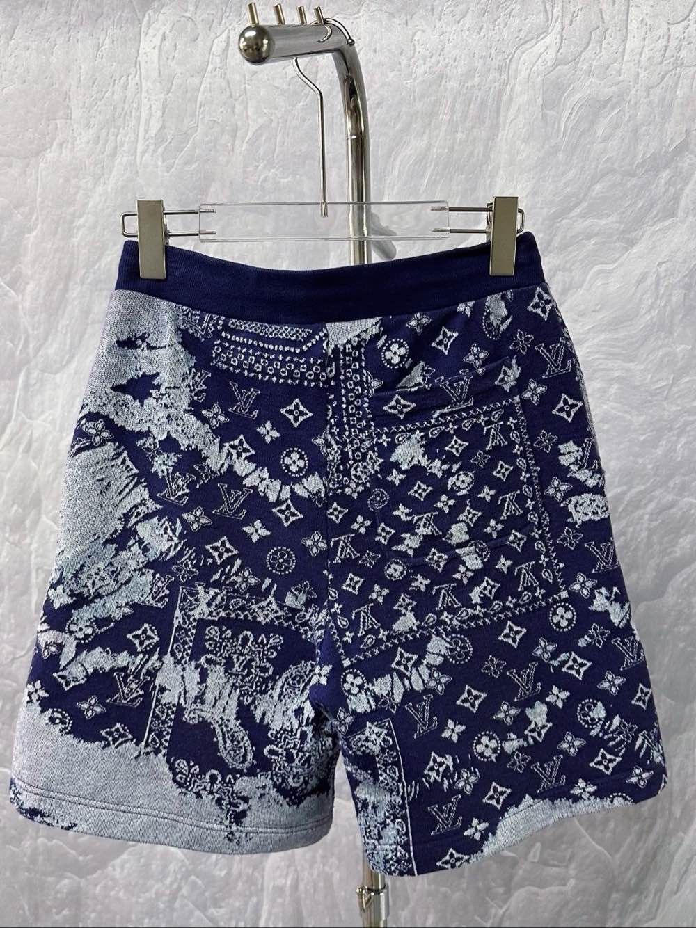 Louis Vuitton Louis Vuitton Monogram Bandana Shorts Size 28 Size US 38 / EU 54 - 2 Thumbnail