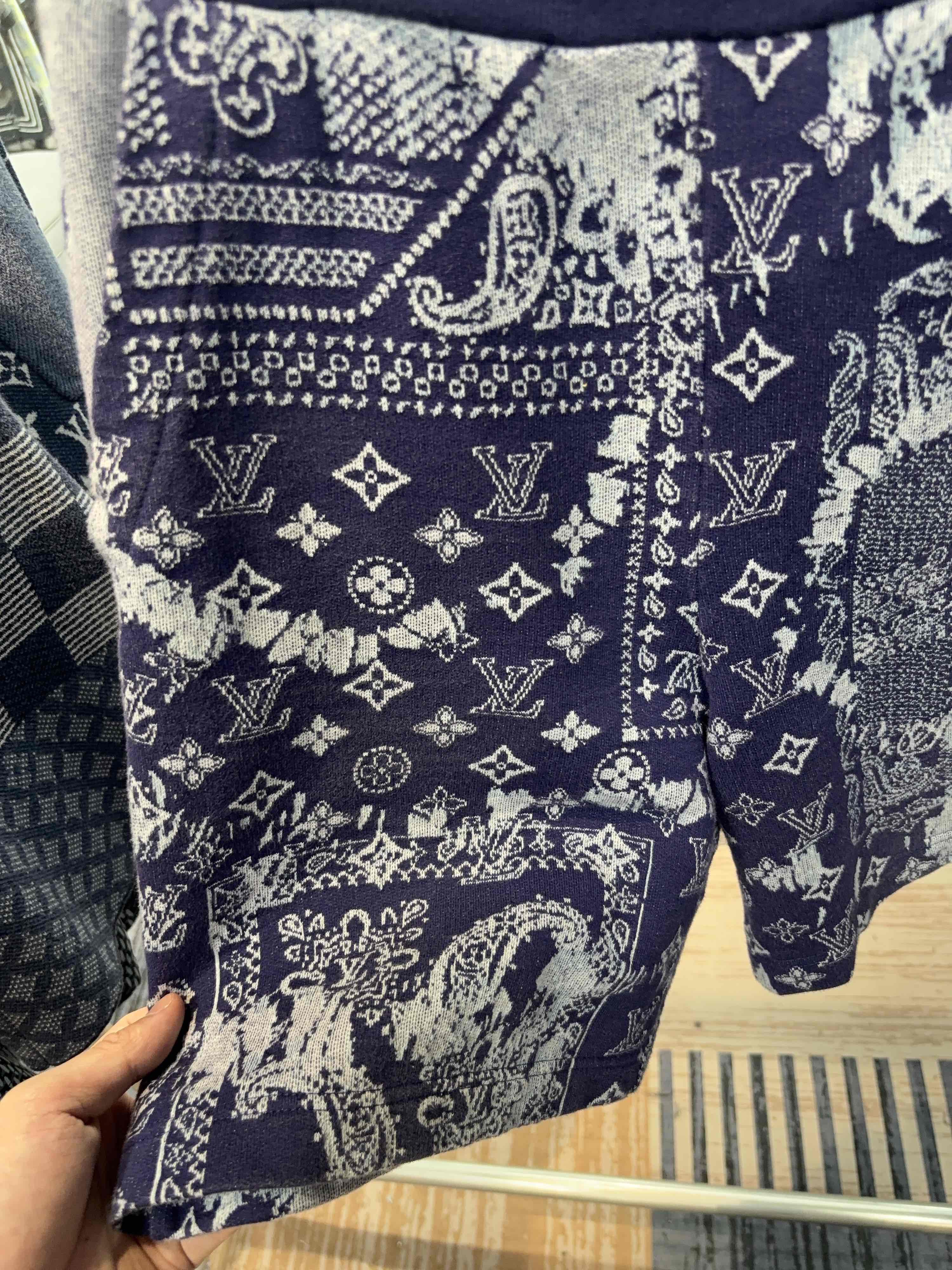 Louis Vuitton Louis Vuitton Monogram Bandana Shorts Size 28 Size US 38 / EU 54 - 7 Thumbnail
