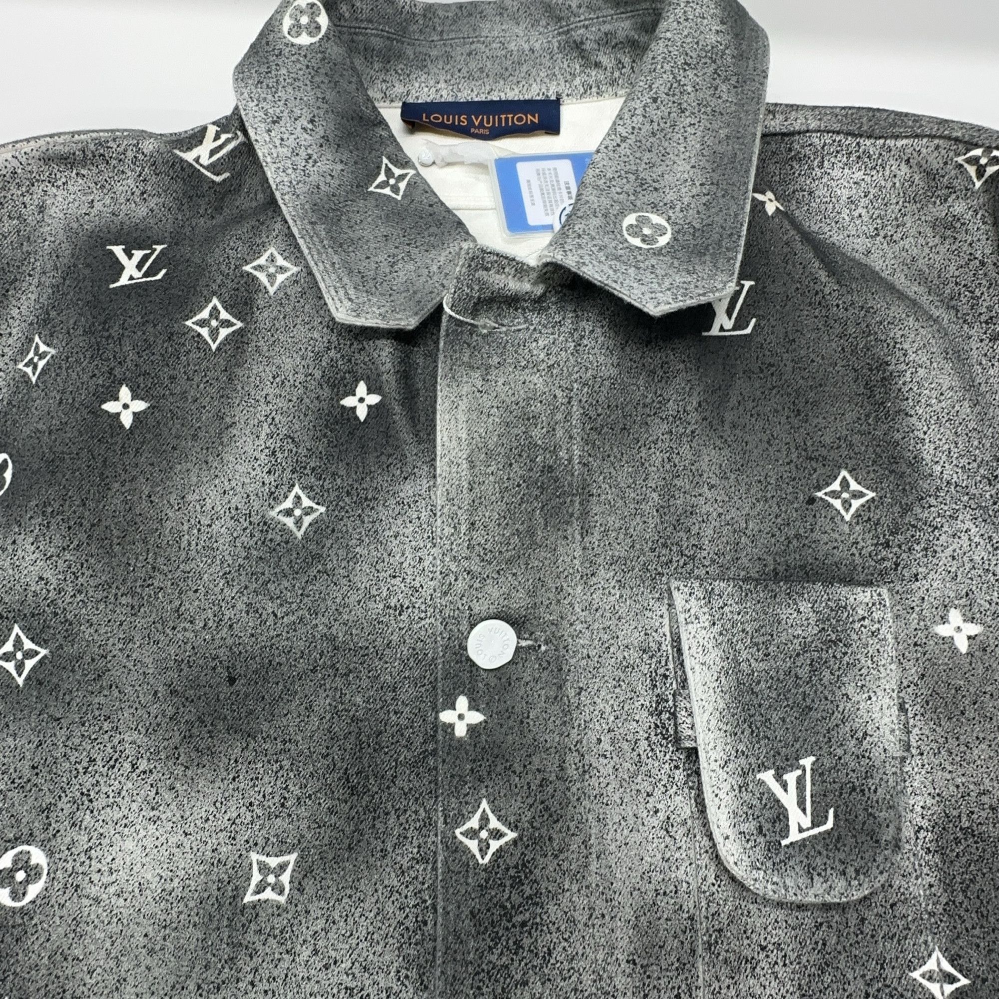 Louis Vuitton Louis Vuitton Monogram Gradient Denim Shirt XL Size US XL / EU 56 / 4 - 6 Thumbnail