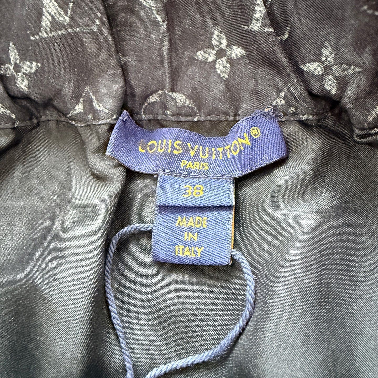 Louis Vuitton Louis Vuitton Monogram Silk Mini Skirt Size 38 Size 27" / US 4 / IT 40 - 3 Thumbnail
