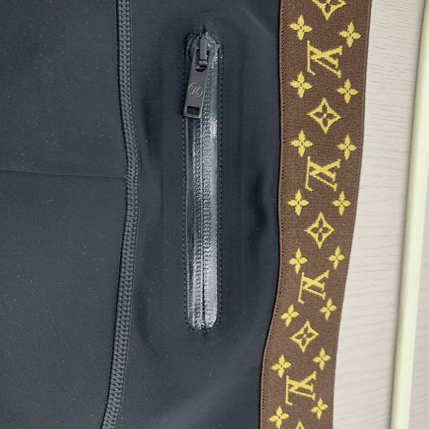 Louis Vuitton Louis Vuitton Monogram Leggings Size 36 Size 26" / US 2 / IT 38 - 9 Thumbnail