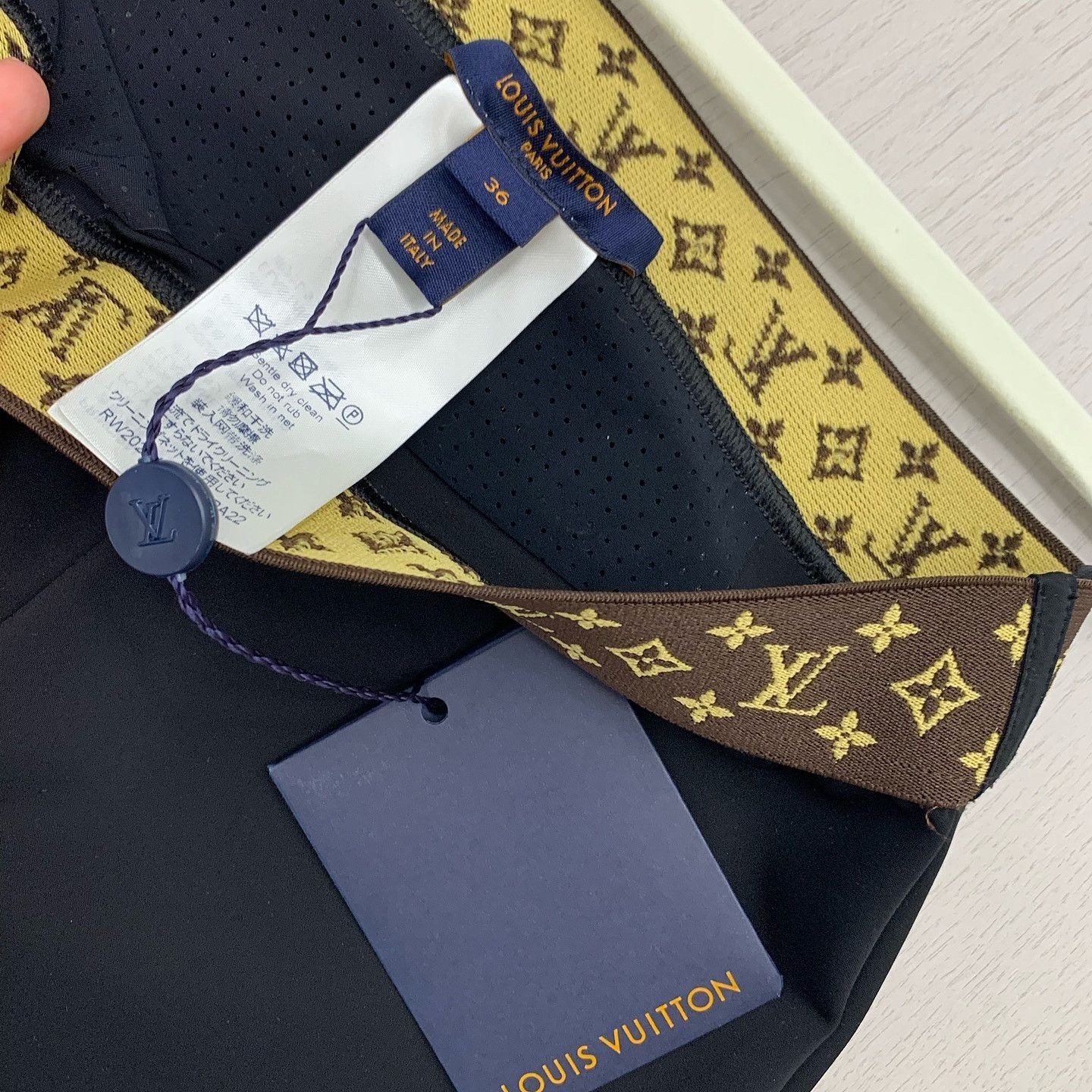 Louis Vuitton Louis Vuitton Monogram Leggings Size 36 Size 26" / US 2 / IT 38 - 4 Thumbnail