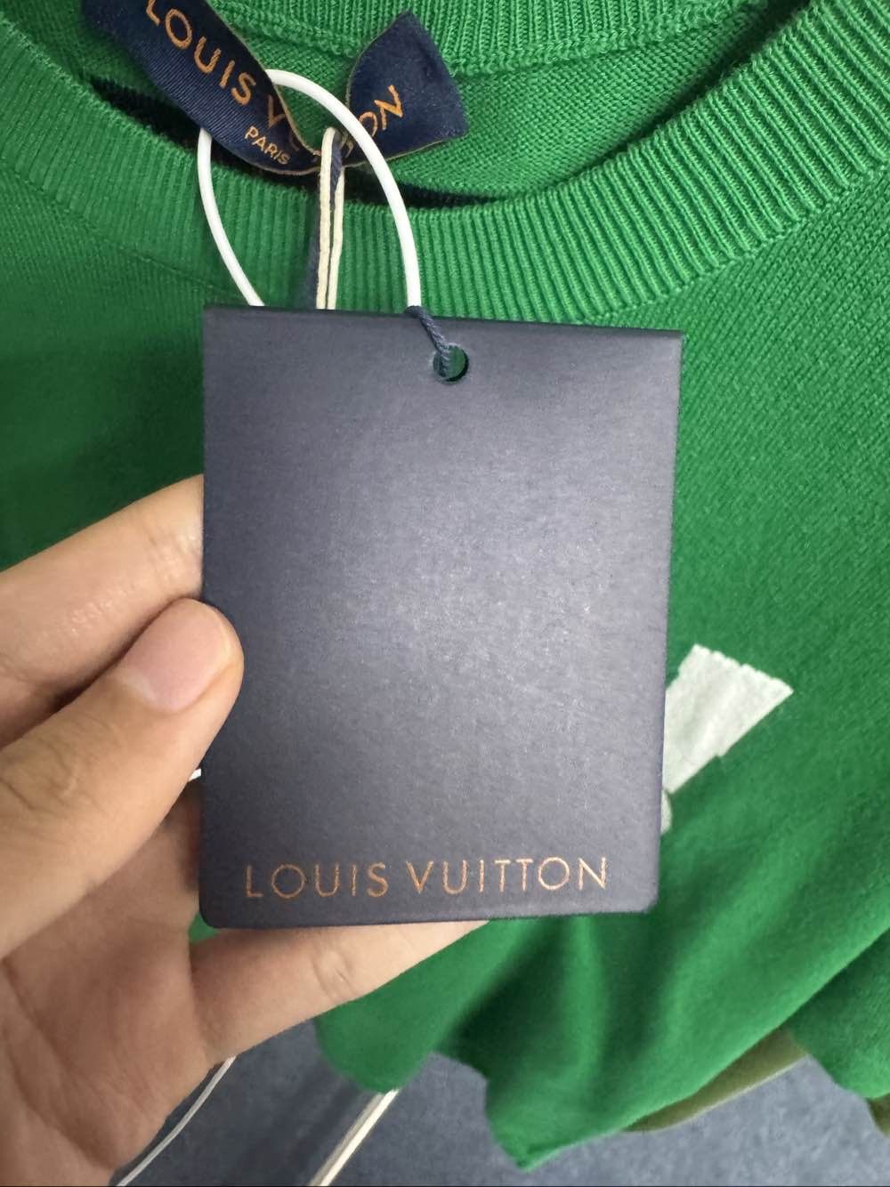 Louis Vuitton Louis Vuitton Logo Graphic T-Shirt Size L Size US L / EU 52-54 / 3 - 5 Thumbnail
