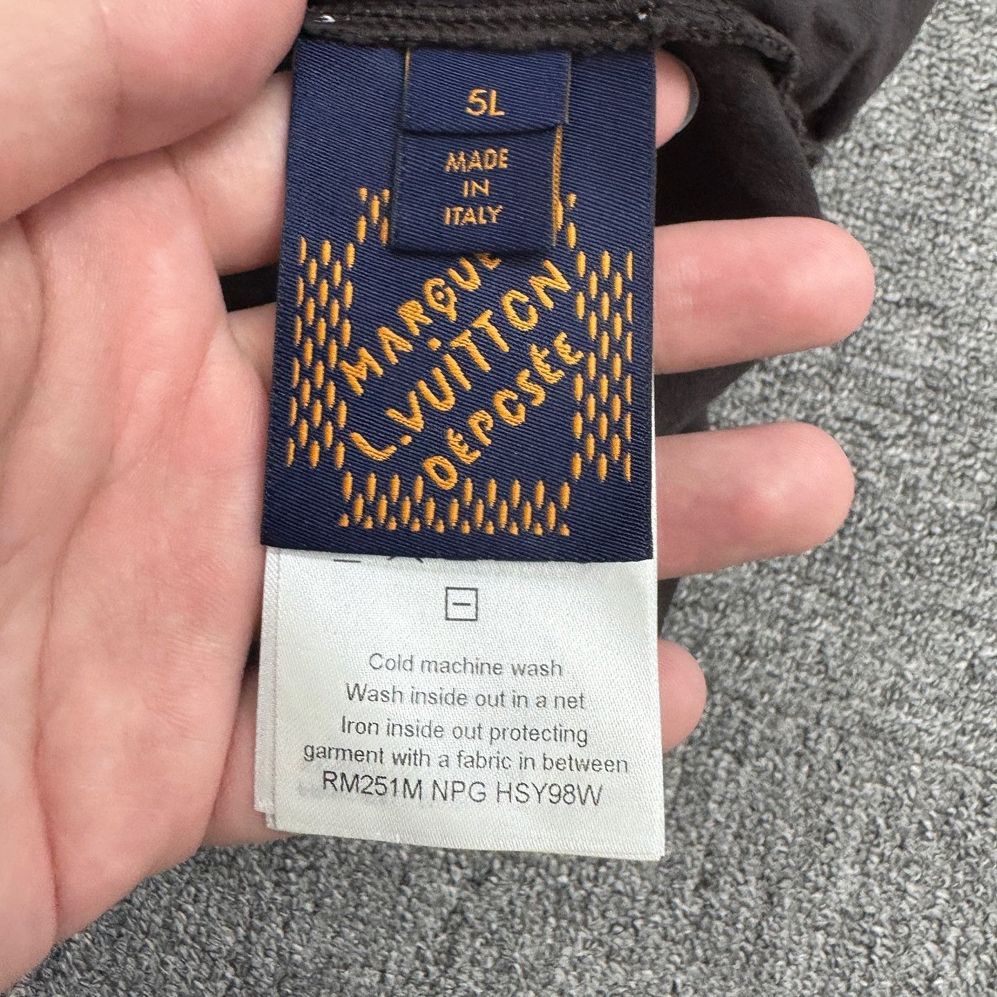 Louis Vuitton Louis Vuitton Logo Graphic T-Shirt Brown Size XXL Size US XXL / EU 58 / 5 - 4 Thumbnail