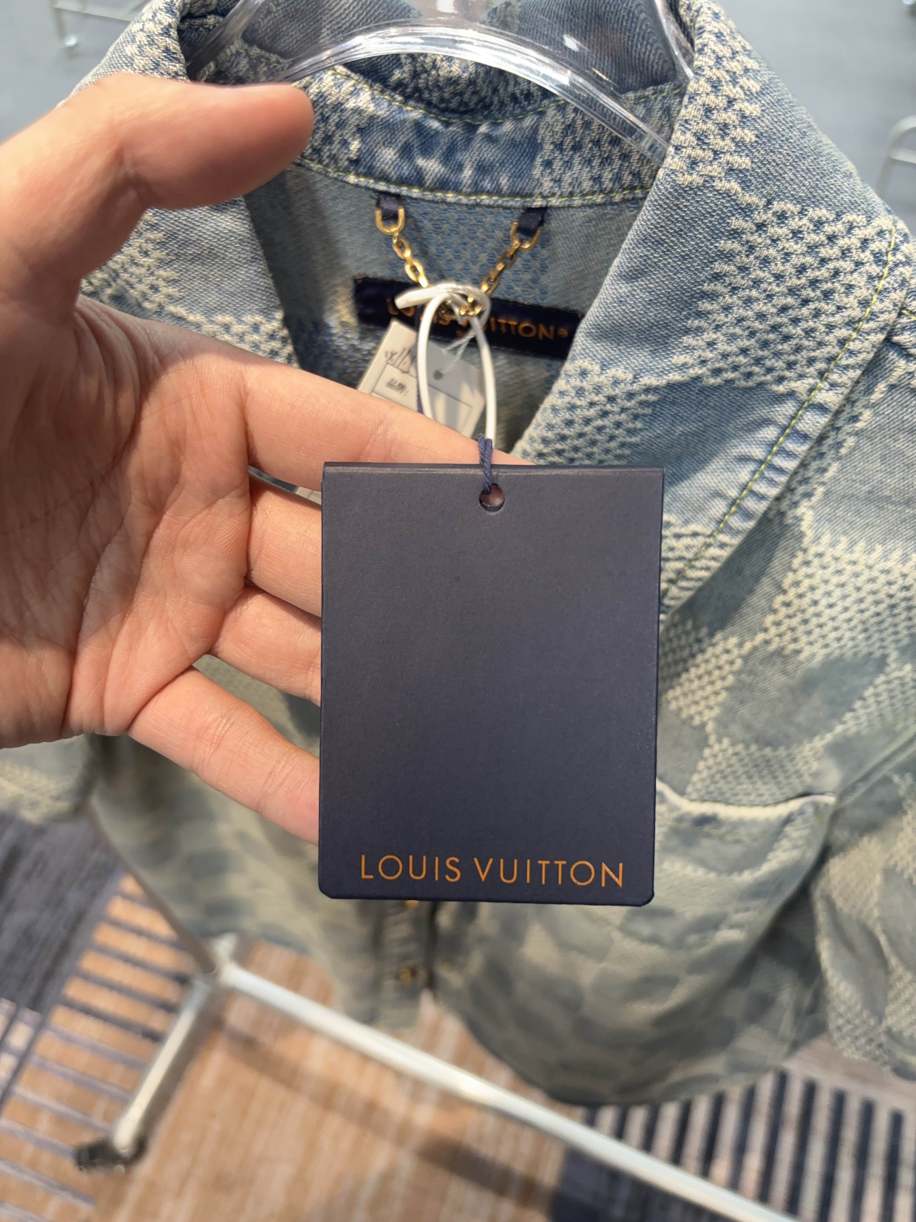 Louis Vuitton Louis Vuitton Damier Check Short Sleeve Shirt Size L Size US L / EU 52-54 / 3 - 5 Thumbnail