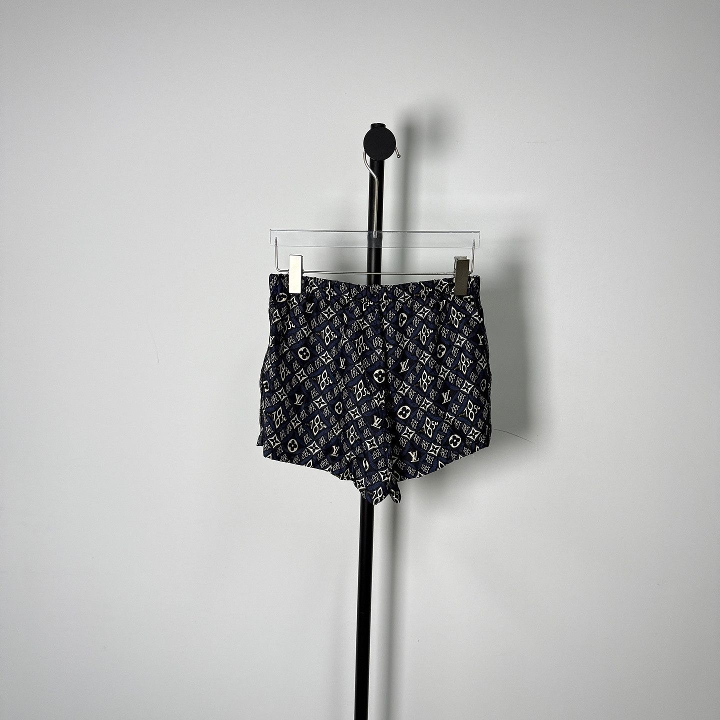 Louis Vuitton Louis Vuitton Since 1854 Monogram Shorts Size 36 Size 26" / US 2 / IT 38 - 2 Thumbnail