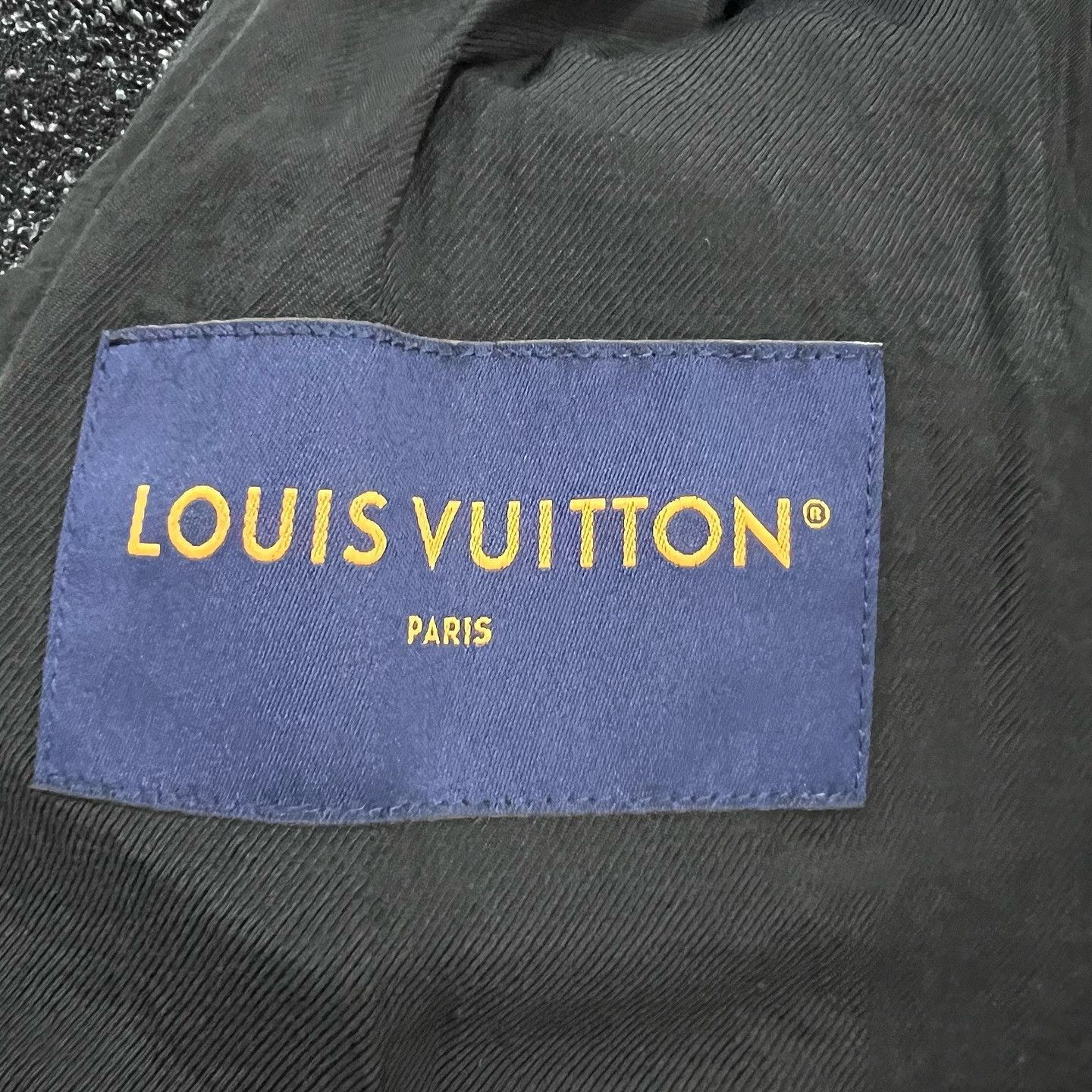 Louis Vuitton Louis Vuitton Textured Button Up Jacket Size S Size US S / EU 44-46 / 1 - 3 Thumbnail