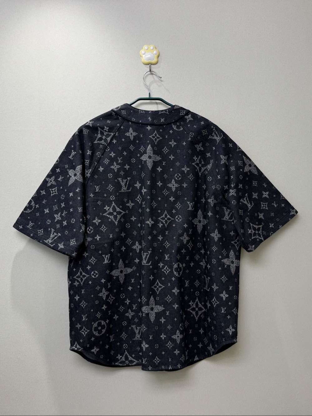 Louis Vuitton Louis Vuitton Monogram Short Sleeve Shirt Size XL Size US XL / EU 56 / 4 - 2 Thumbnail