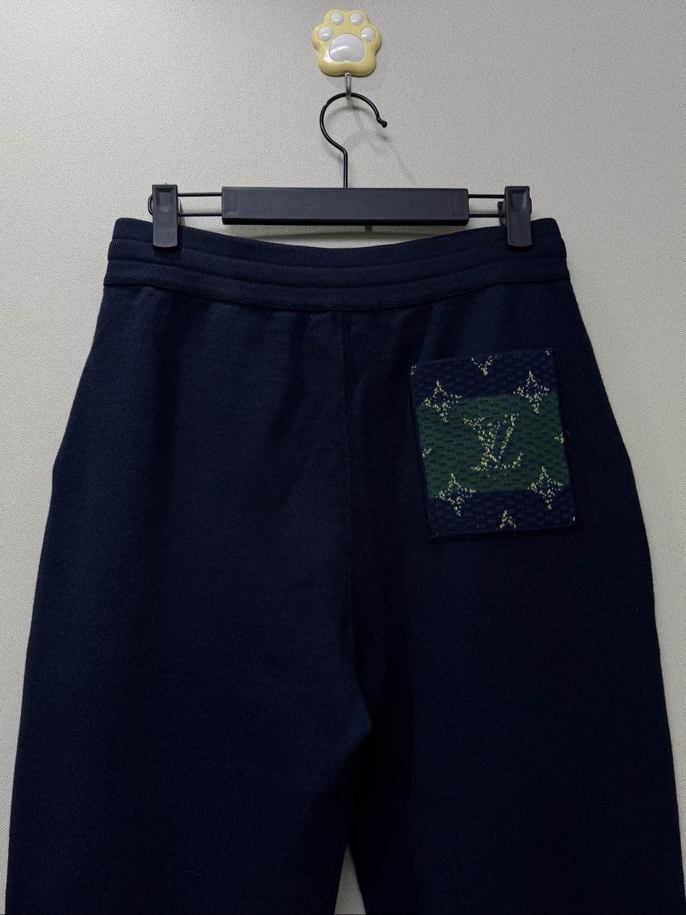 Louis Vuitton Louis Vuitton Monogram Patch Sweatpants Size M Size US 34 / EU 50 - 5 Thumbnail