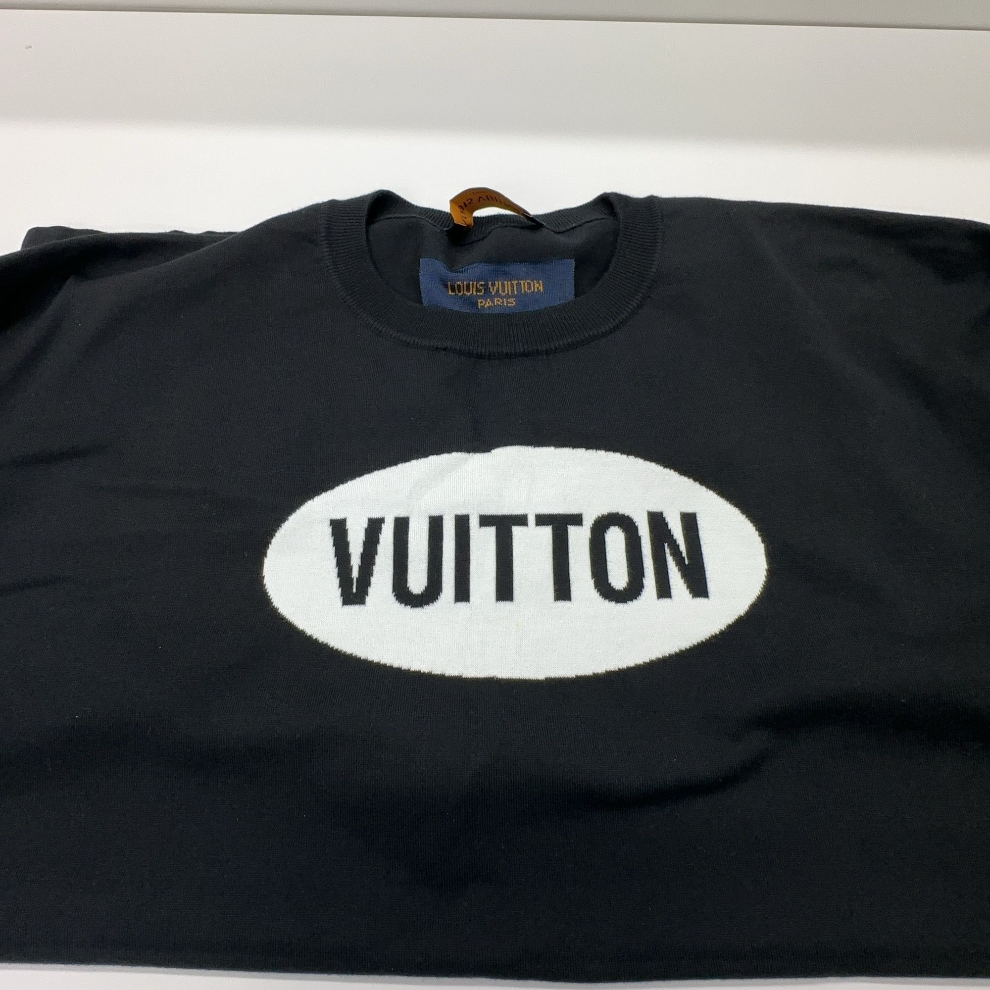 Louis Vuitton Louis Vuitton Oval Logo T-Shirt Size L Size US L / EU 52-54 / 3 - 5 Thumbnail
