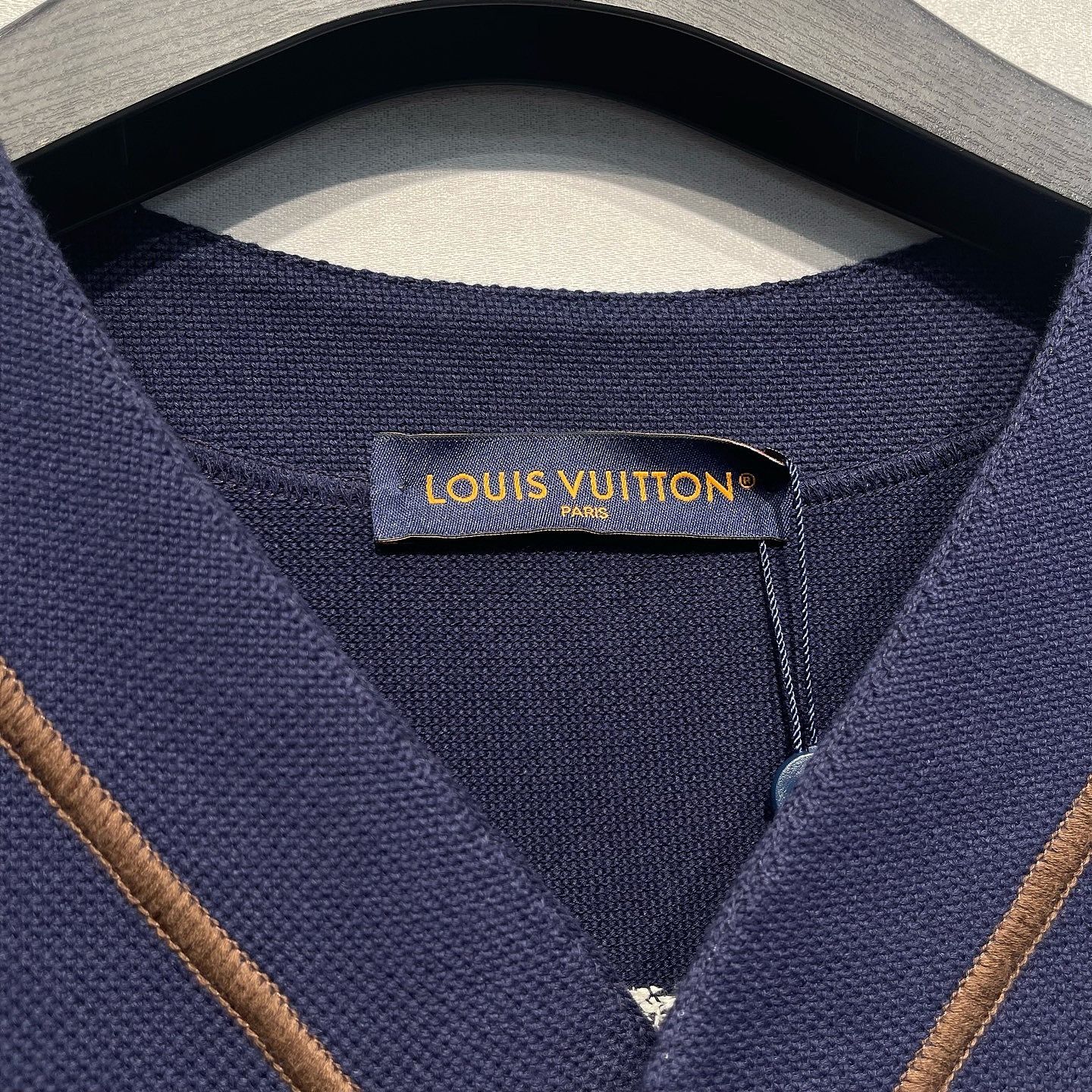 Louis Vuitton Louis Vuitton Knit Baseball Shirt Size M Size US M / EU 48-50 / 2 - 3 Thumbnail