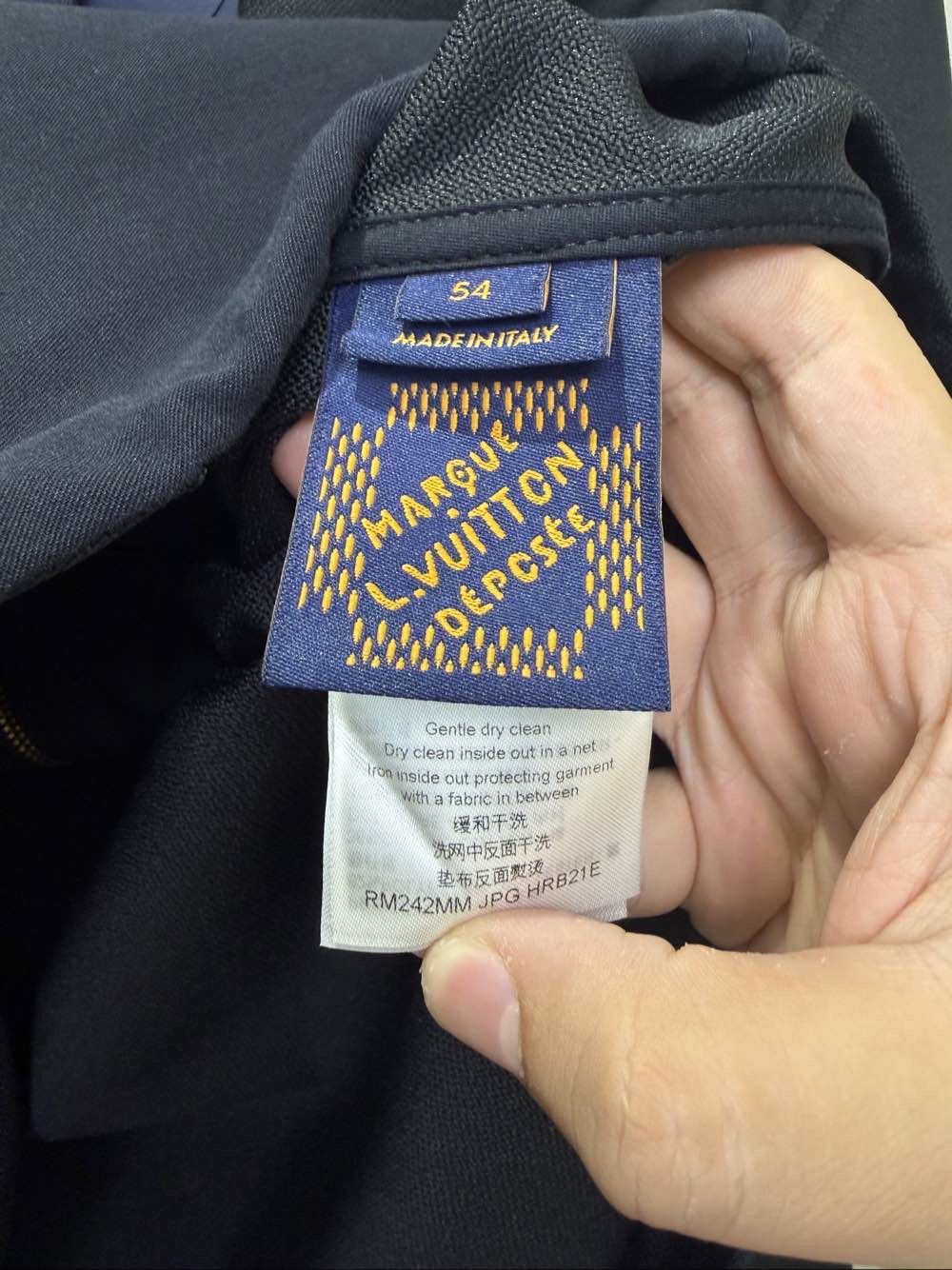 Louis Vuitton Louis Vuitton Logo Zip Up Hoodie Size 54 Size US L / EU 52-54 / 3 - 4 Thumbnail