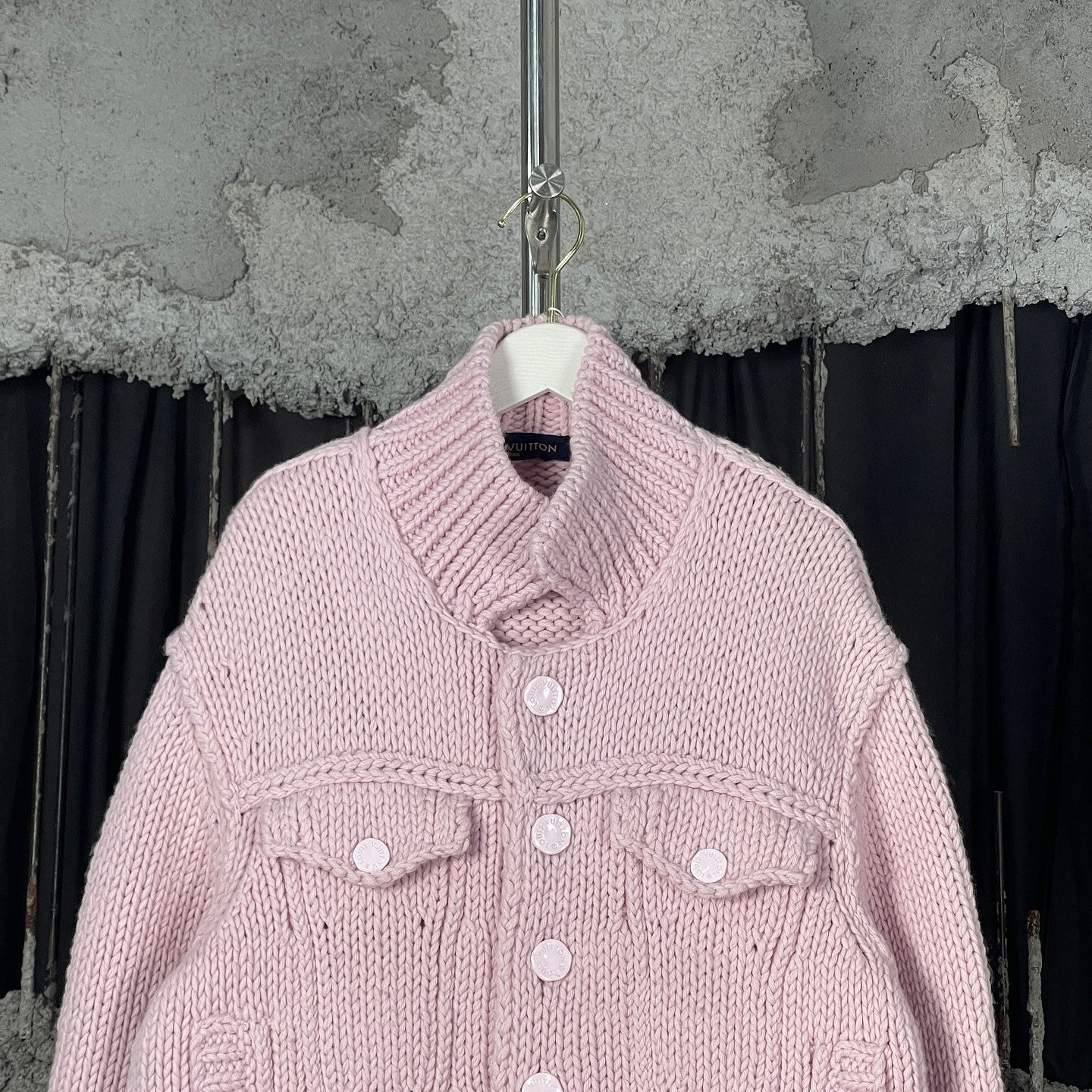 Louis Vuitton Louis Vuitton Pink Knit Cardigan Size XS Size US XS / EU 42 / 0 - 6 Thumbnail