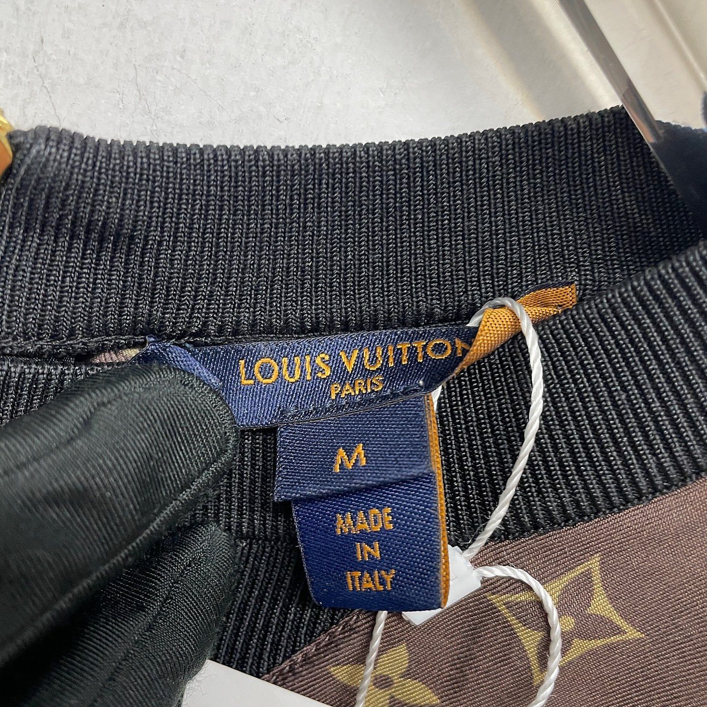 Louis Vuitton Louis Vuitton Monogram Silk Sweatshirt Size M Size M / US 6-8 / IT 42-44 - 3 Thumbnail