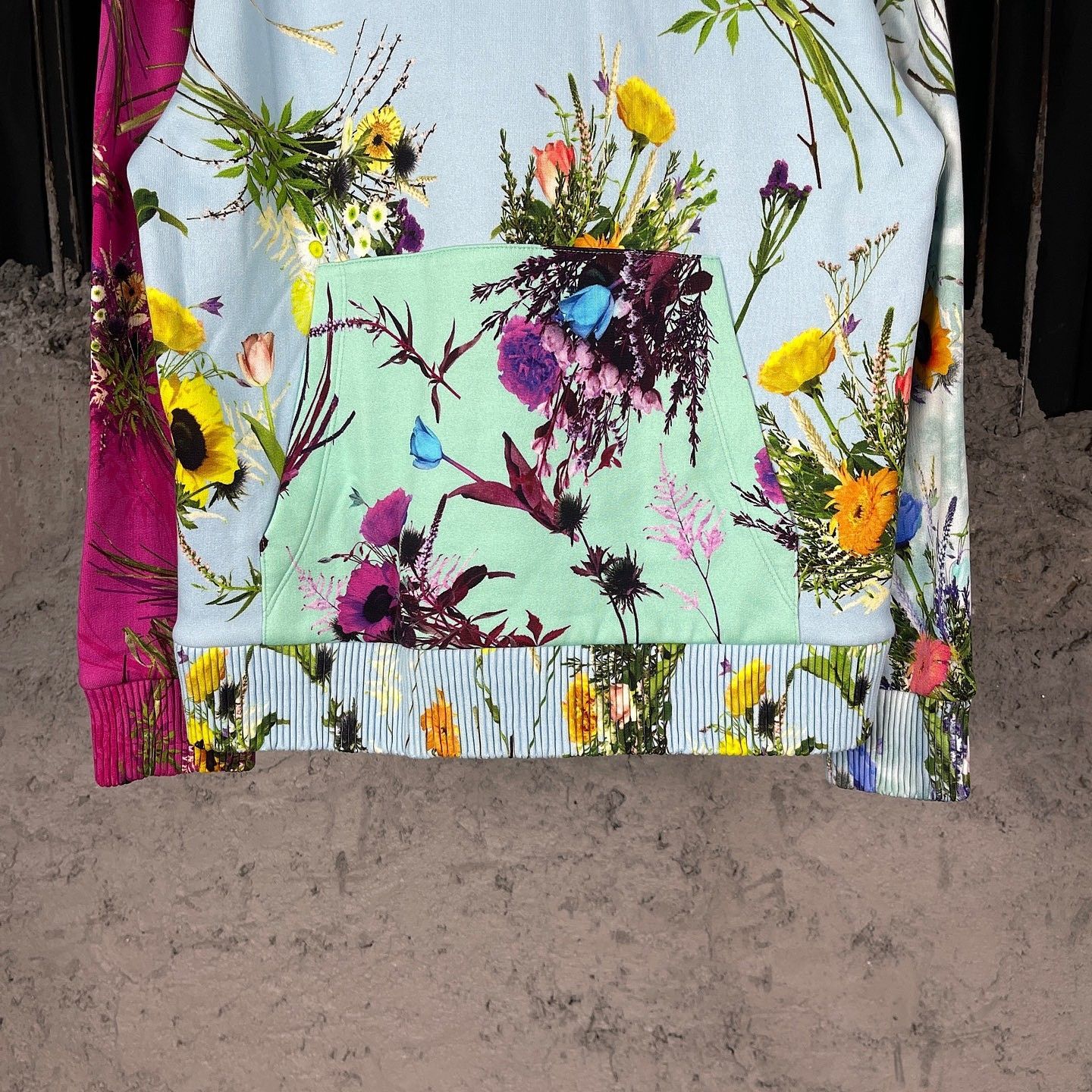 Louis Vuitton Louis Vuitton Floral Hoodie Size XS Size US XS / EU 42 / 0 - 6 Thumbnail