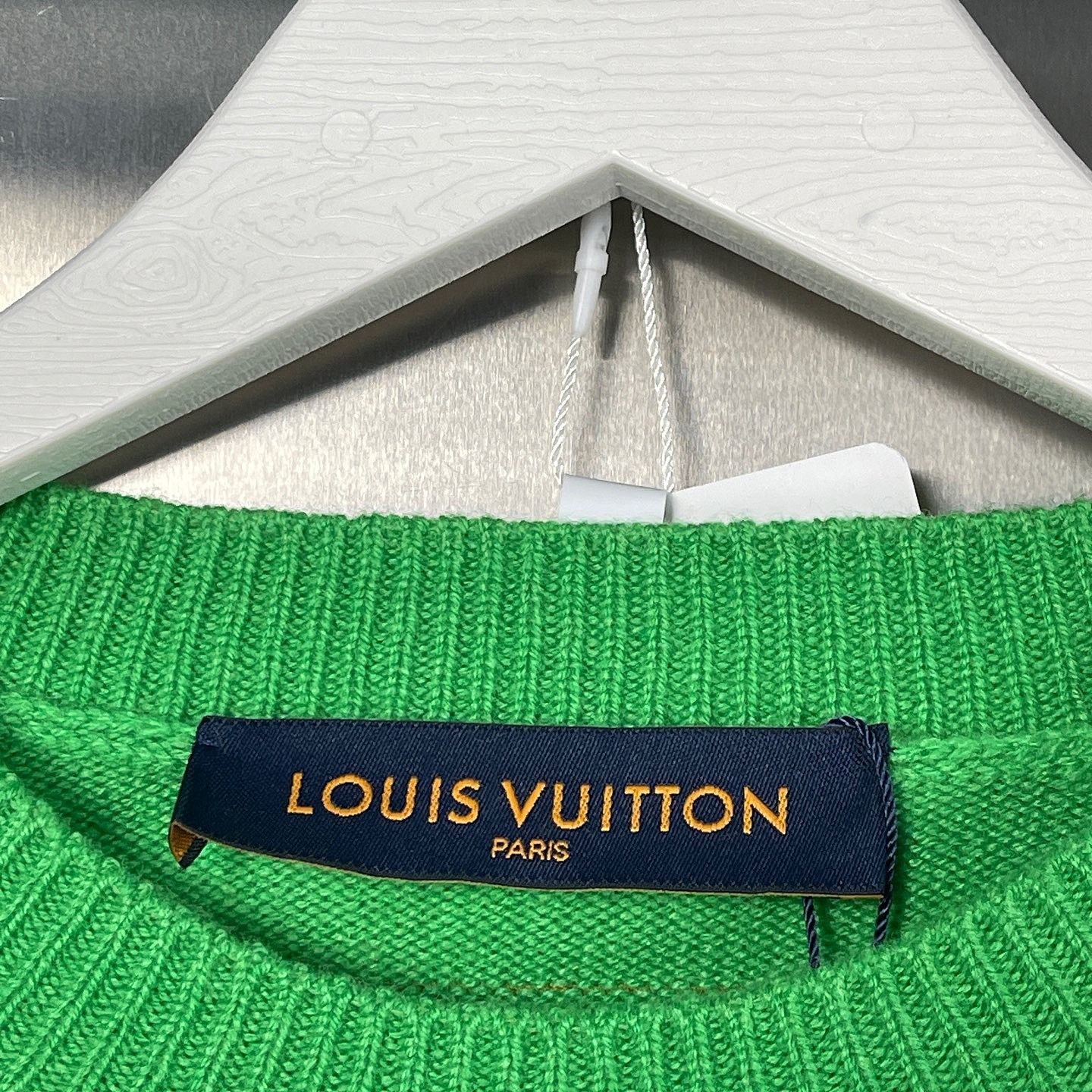 Louis Vuitton Louis Vuitton Green Logo Cuff Cashmere Sweater Size XS Size US XS / EU 42 / 0 - 3 Thumbnail