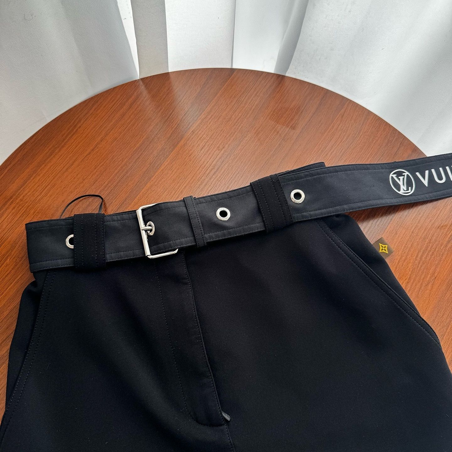 Louis Vuitton Louis Vuitton Belted Miniskirt Size 34 Size 24" / US 00 / IT 34 - 5 Thumbnail