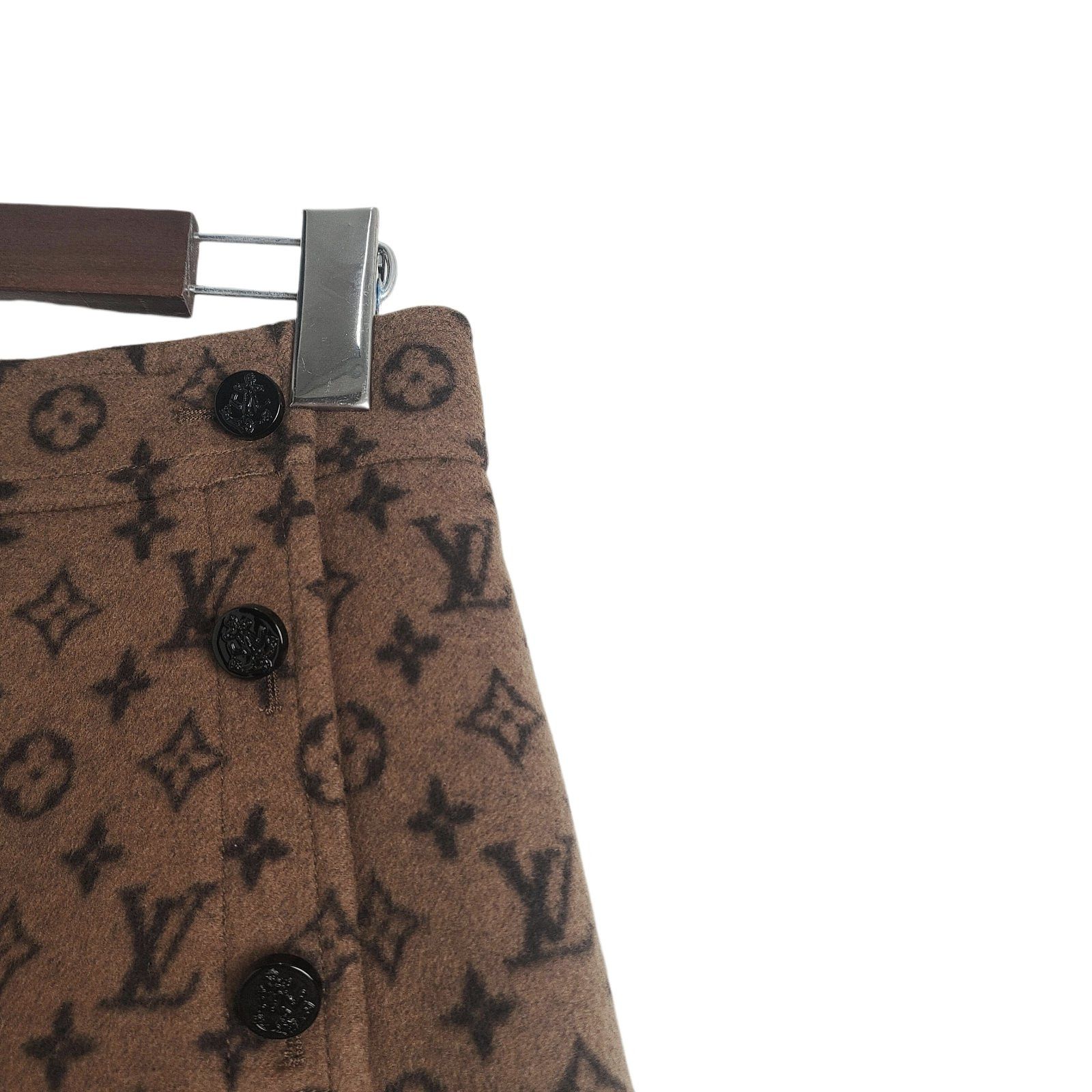 Louis Vuitton Louis Vuitton Monogram Mini Skirt Size 38 Size 27" / US 4 / IT 40 - 5 Thumbnail