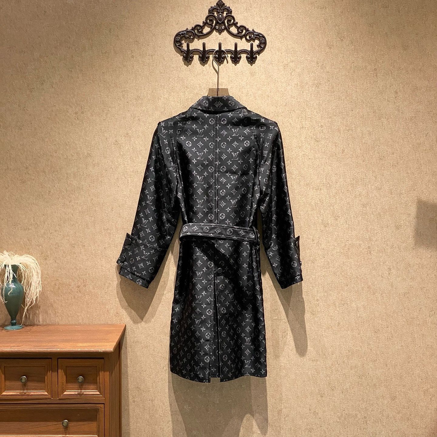 Louis Vuitton Louis Vuitton Monogram Trench Coat FR 36 Size XS / US 0-2 / IT 36-38 - 2 Thumbnail