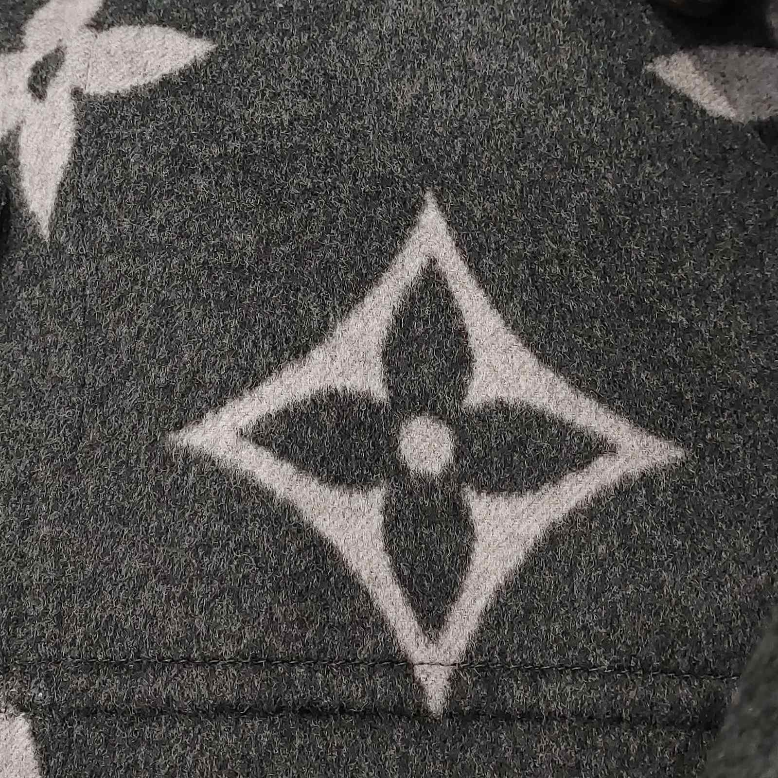 Louis Vuitton Louis Vuitton Monogram Cuff Wool Coat Size 34 Size XS / US 0-2 / IT 36-38 - 8 Thumbnail