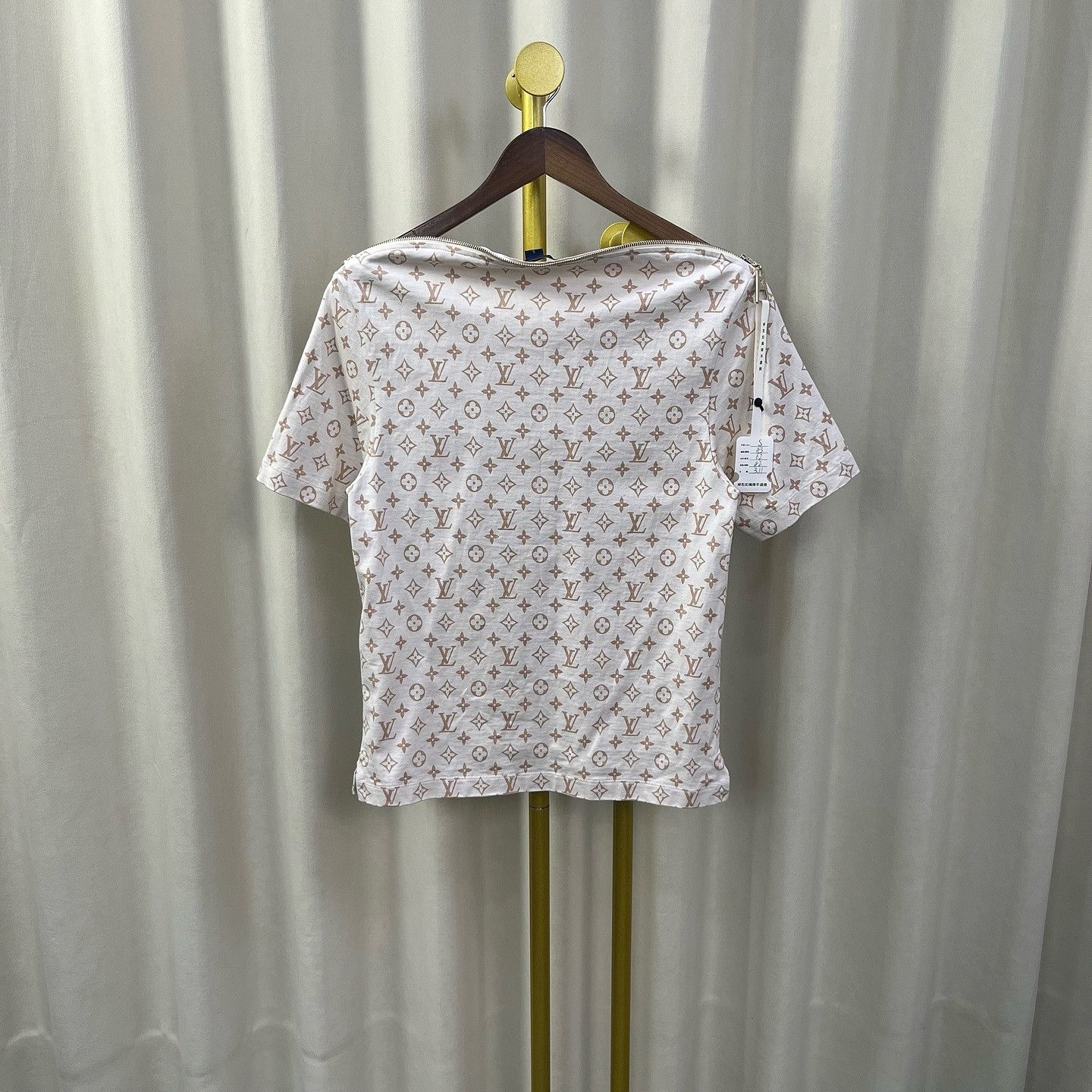 Louis Vuitton Louis Vuitton Monogram Short Sleeve T-Shirt Size S Size S / US 4 / IT 40 - 2 Thumbnail