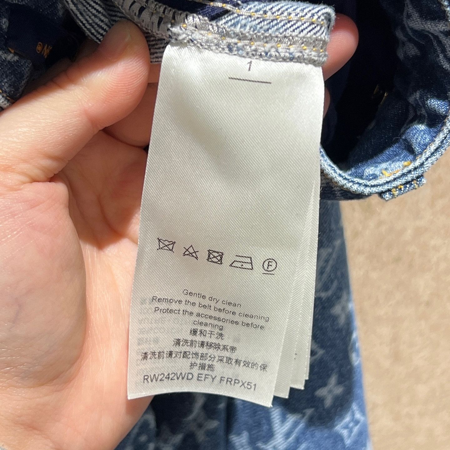 Louis Vuitton Louis Vuitton Monogram Jeans Size 34 Size 24" / US 00 / IT 34 - 4 Thumbnail