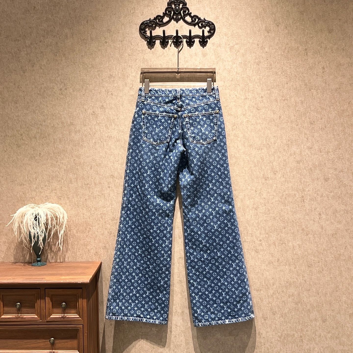 Louis Vuitton Louis Vuitton Monogram Jeans Size 34 Size 24" / US 00 / IT 34 - 2 Thumbnail