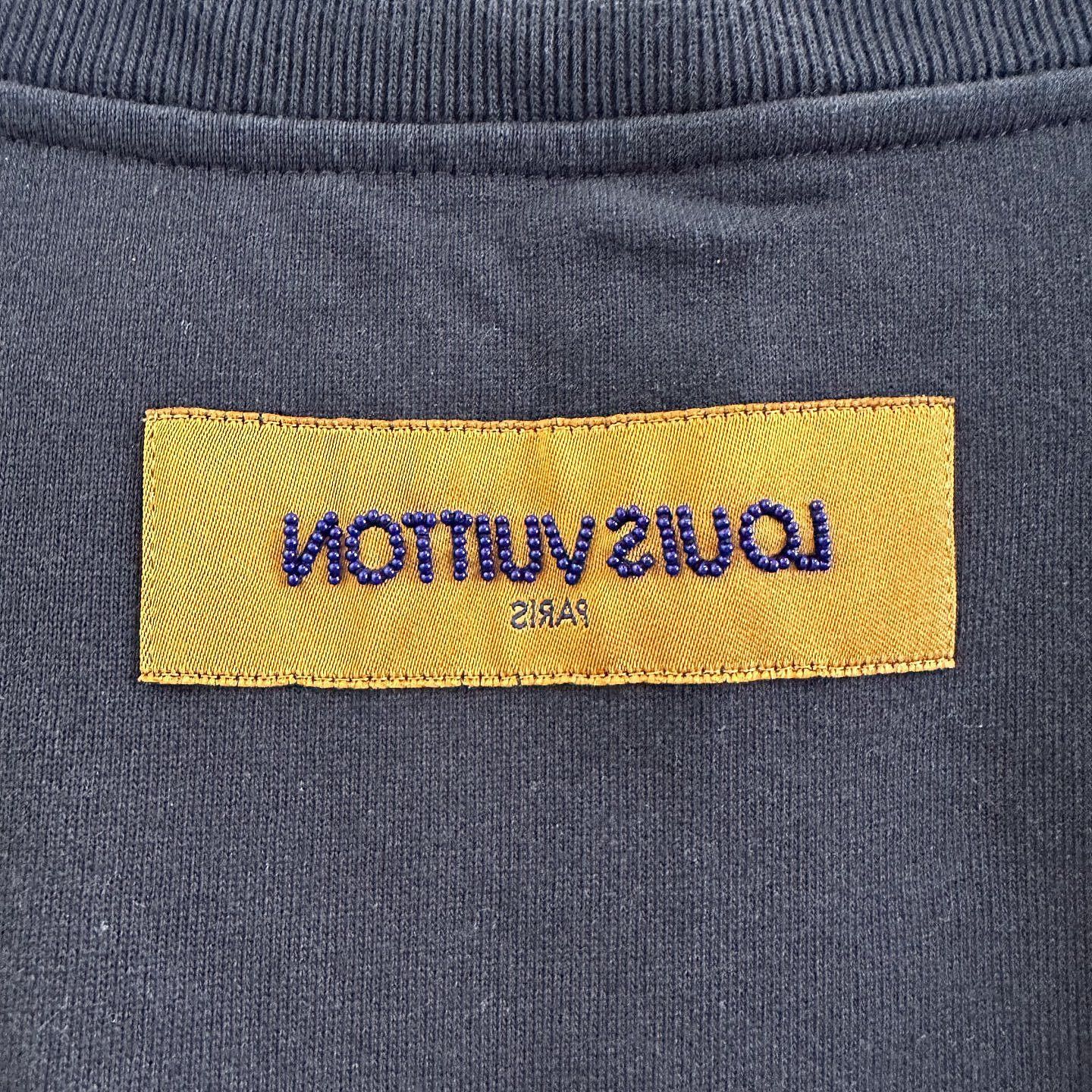 Louis Vuitton Louis Vuitton Beaded Graphic T-Shirt Size XL Size US XL / EU 56 / 4 - 5 Thumbnail