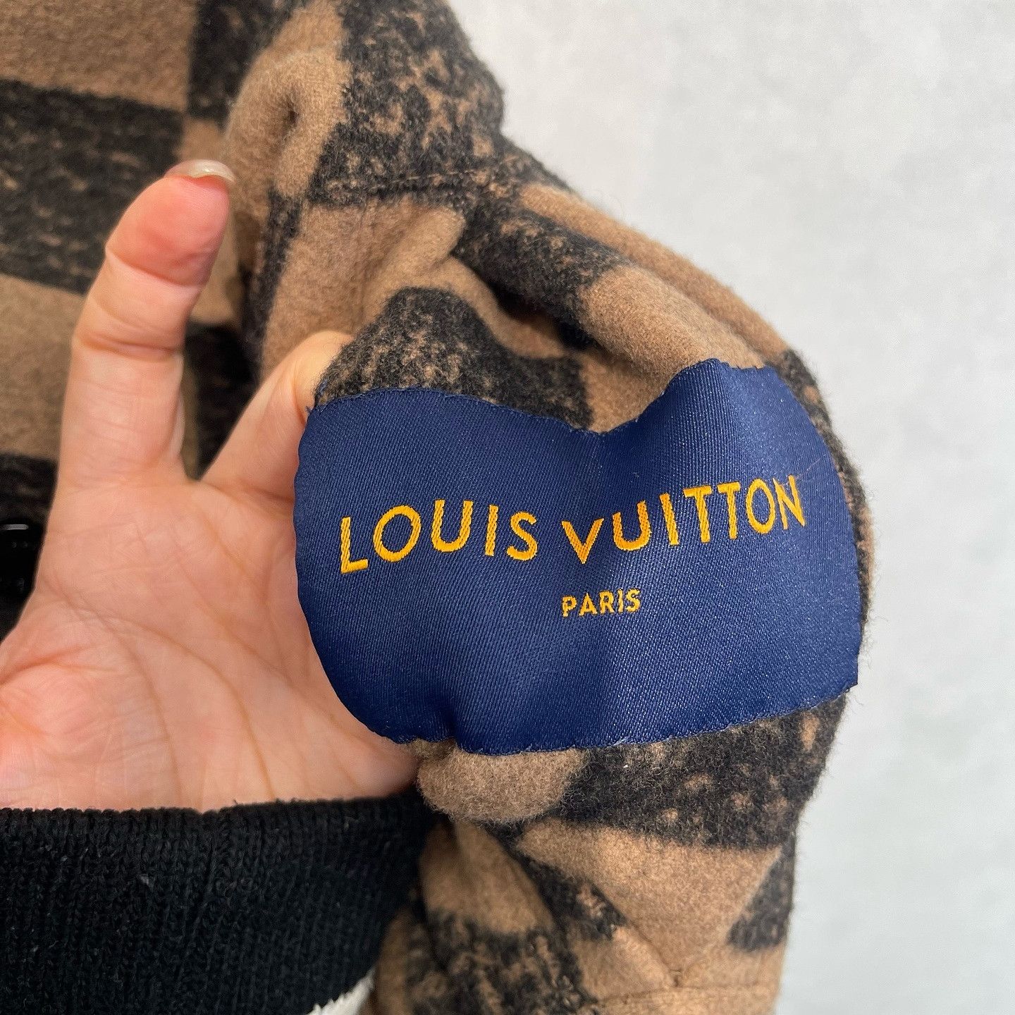 Louis Vuitton Louis Vuitton Checkered Wool Bomber Size M Size US M / EU 48-50 / 2 - 3 Thumbnail