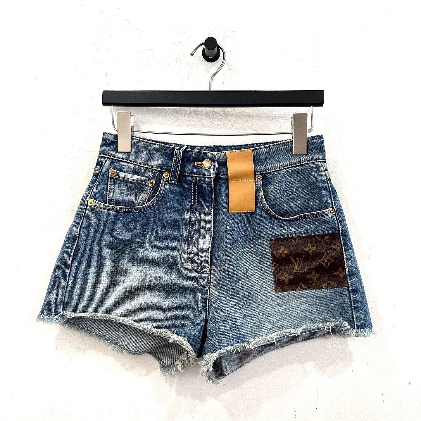 Louis Vuitton Louis Vuitton Monogram Leather Patch Denim Shorts Size 32 Size 24" / US 00 / IT 34 - 6 Thumbnail