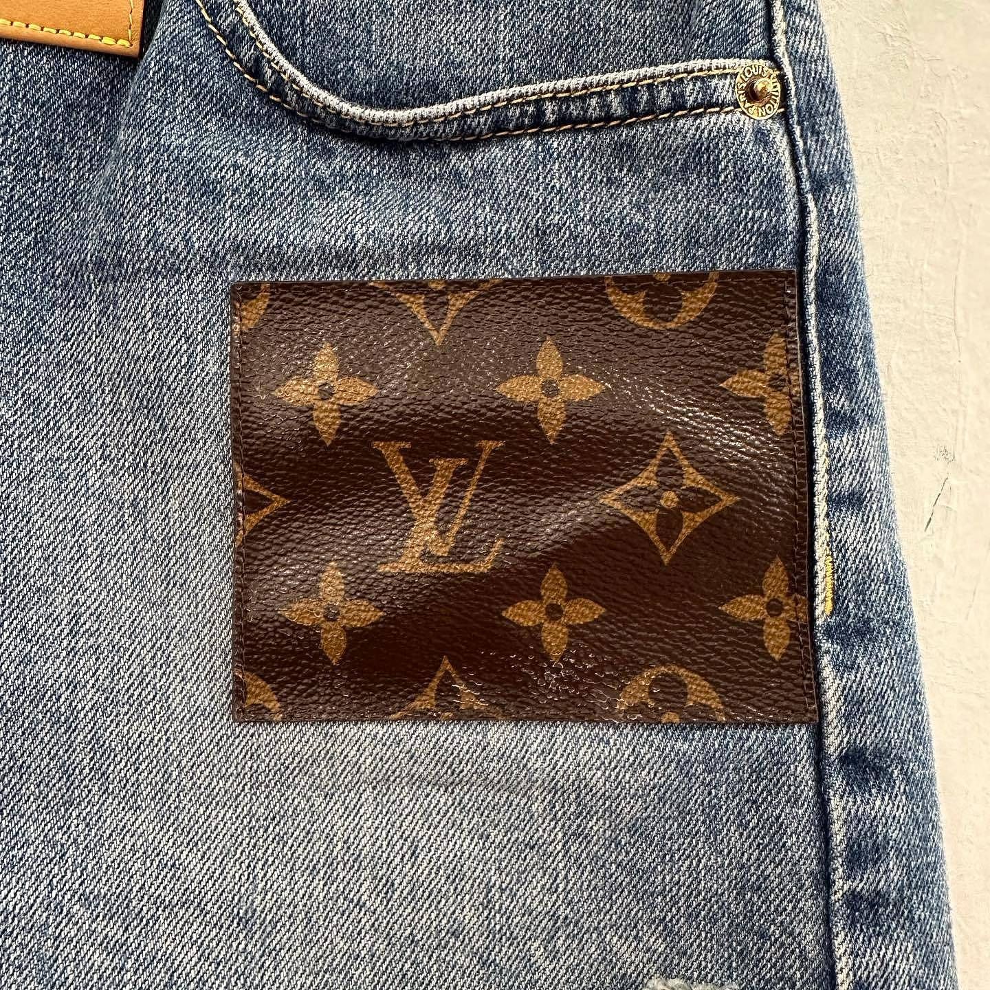 Louis Vuitton Louis Vuitton Monogram Leather Patch Denim Shorts Size 32 Size 24" / US 00 / IT 34 - 9 Thumbnail
