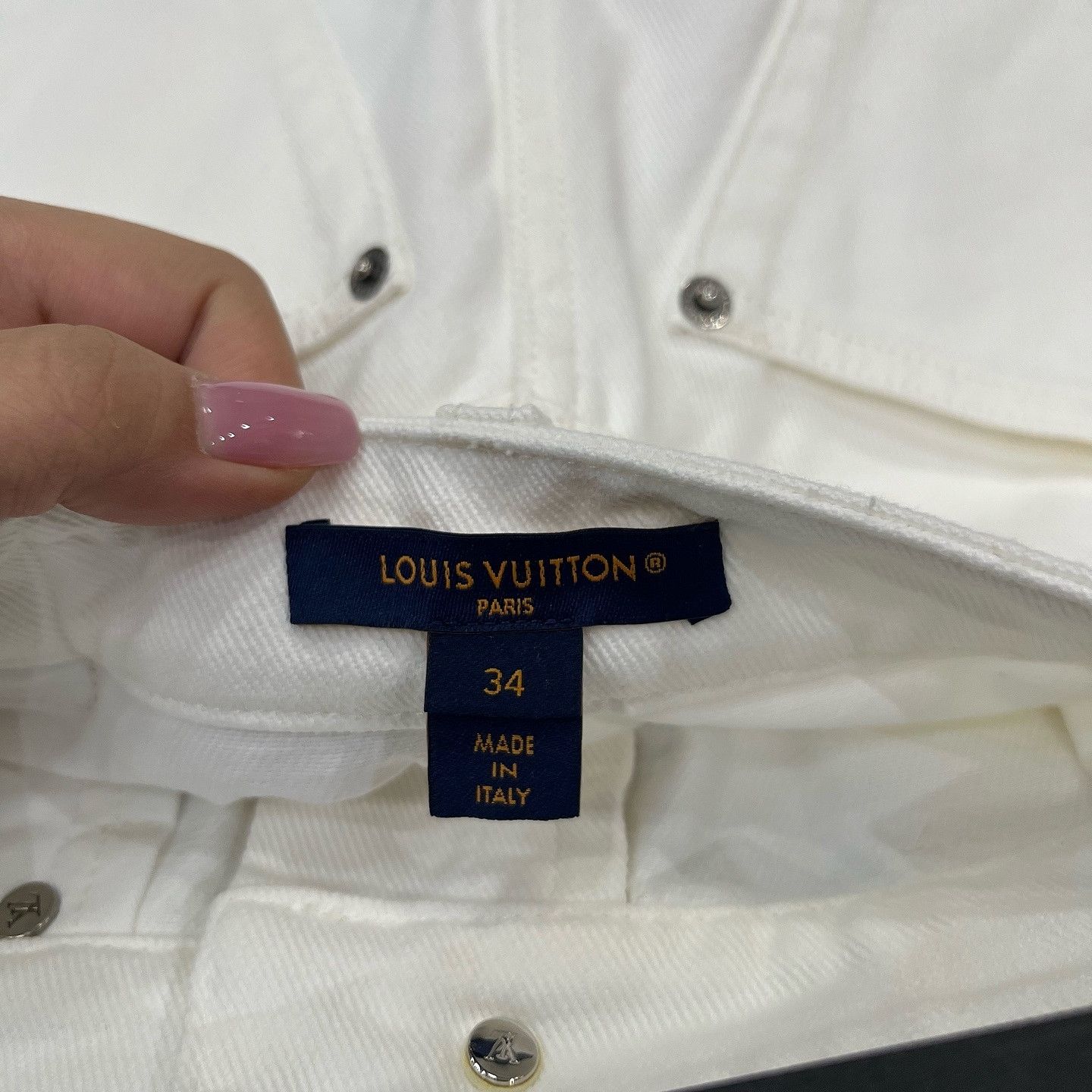 Louis Vuitton Louis Vuitton Frayed Hem Denim Mini Skirt Size 34 Size 25" / US 0 / IT 36 - 3 Thumbnail