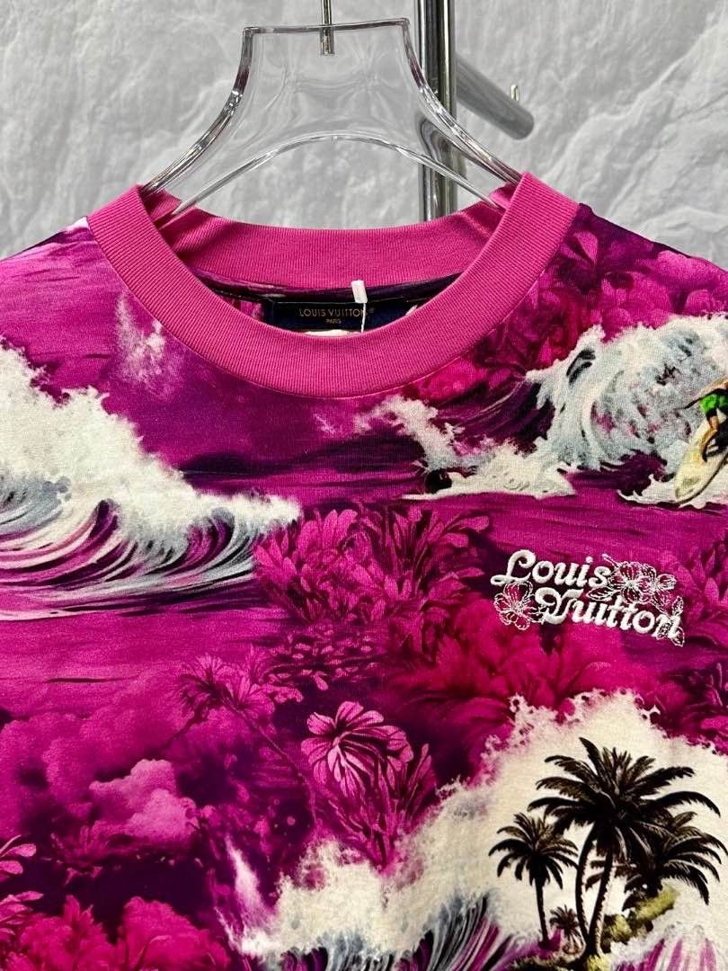 Louis Vuitton Louis Vuitton Surfer Print T-Shirt Size S Size US S / EU 44-46 / 1 - 8 Thumbnail