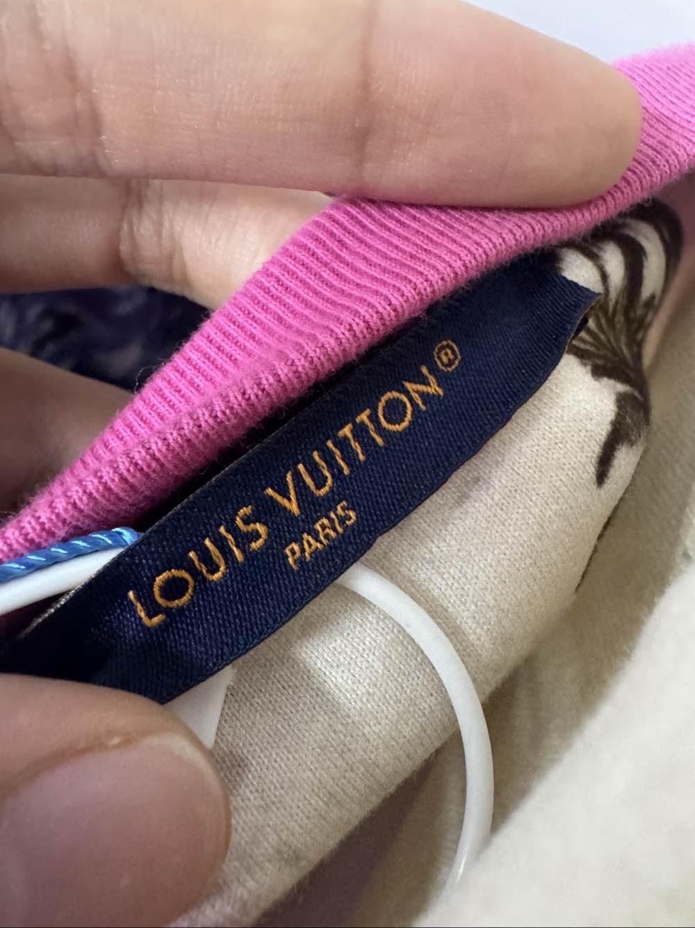 Louis Vuitton Louis Vuitton Surfer Print T-Shirt Size S Size US S / EU 44-46 / 1 - 3 Thumbnail