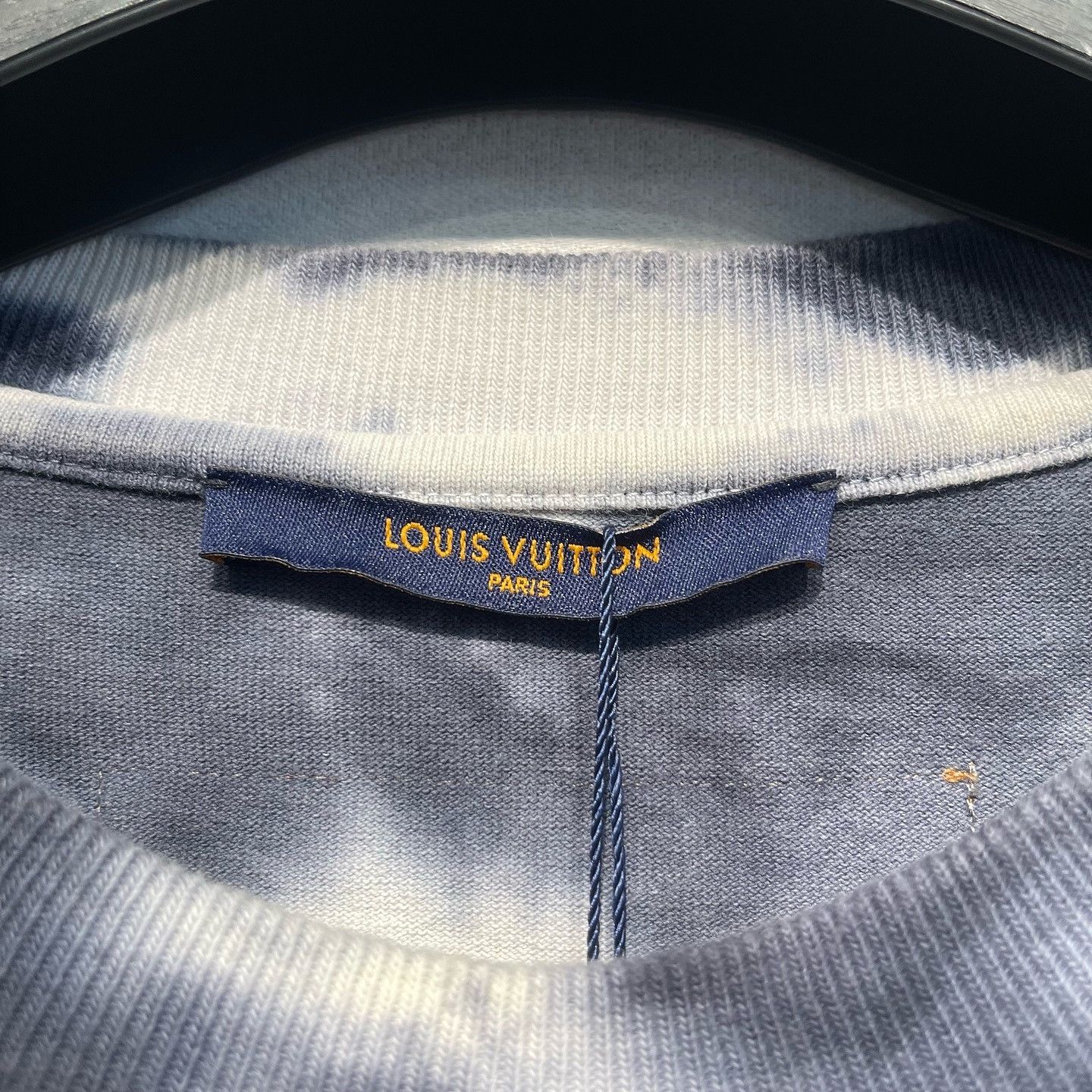 Louis Vuitton Louis Vuitton Tie-Dye Logo T-Shirt Size M Size US M / EU 48-50 / 2 - 3 Thumbnail