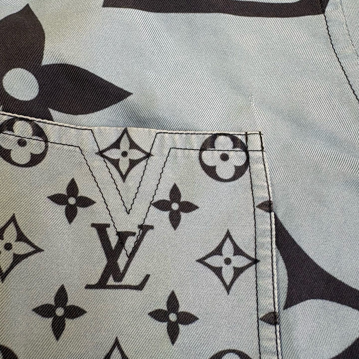 Louis Vuitton Louis Vuitton Monogram Silk Button Up Shirt Size 36 Size XS / US 0-2 / IT 36-38 - 18 Thumbnail