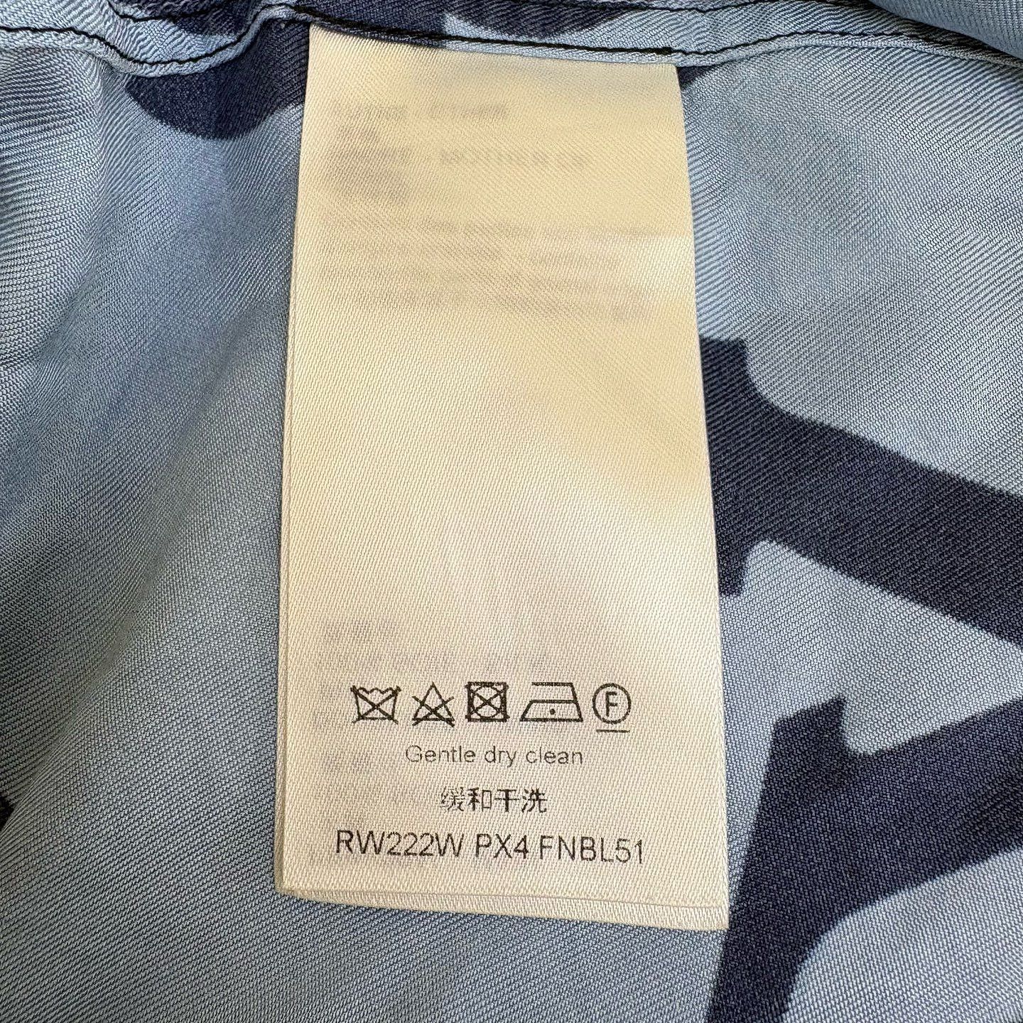 Louis Vuitton Louis Vuitton Monogram Silk Button Up Shirt Size 36 Size XS / US 0-2 / IT 36-38 - 4 Thumbnail