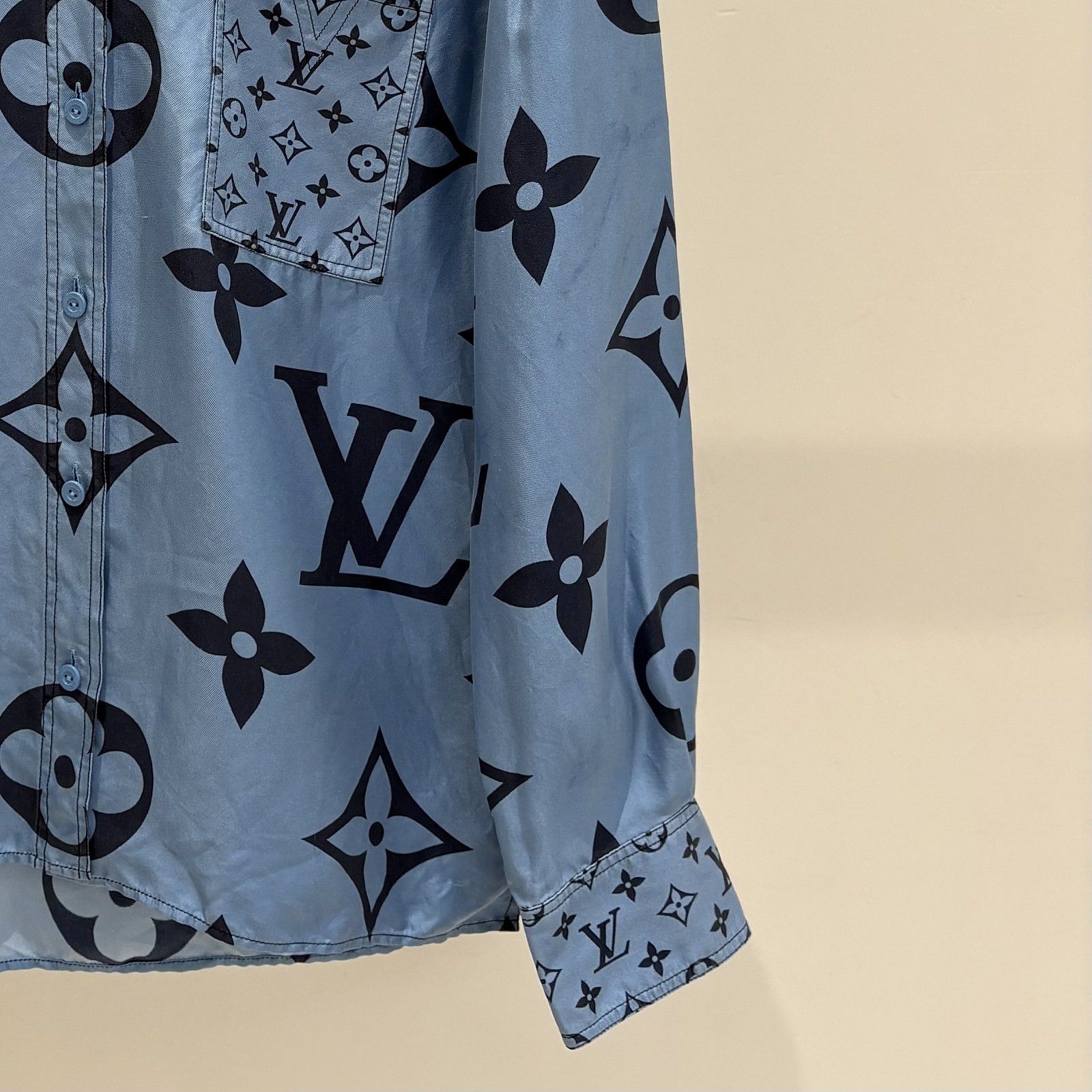 Louis Vuitton Louis Vuitton Monogram Silk Button Up Shirt Size 36 Size XS / US 0-2 / IT 36-38 - 5 Thumbnail