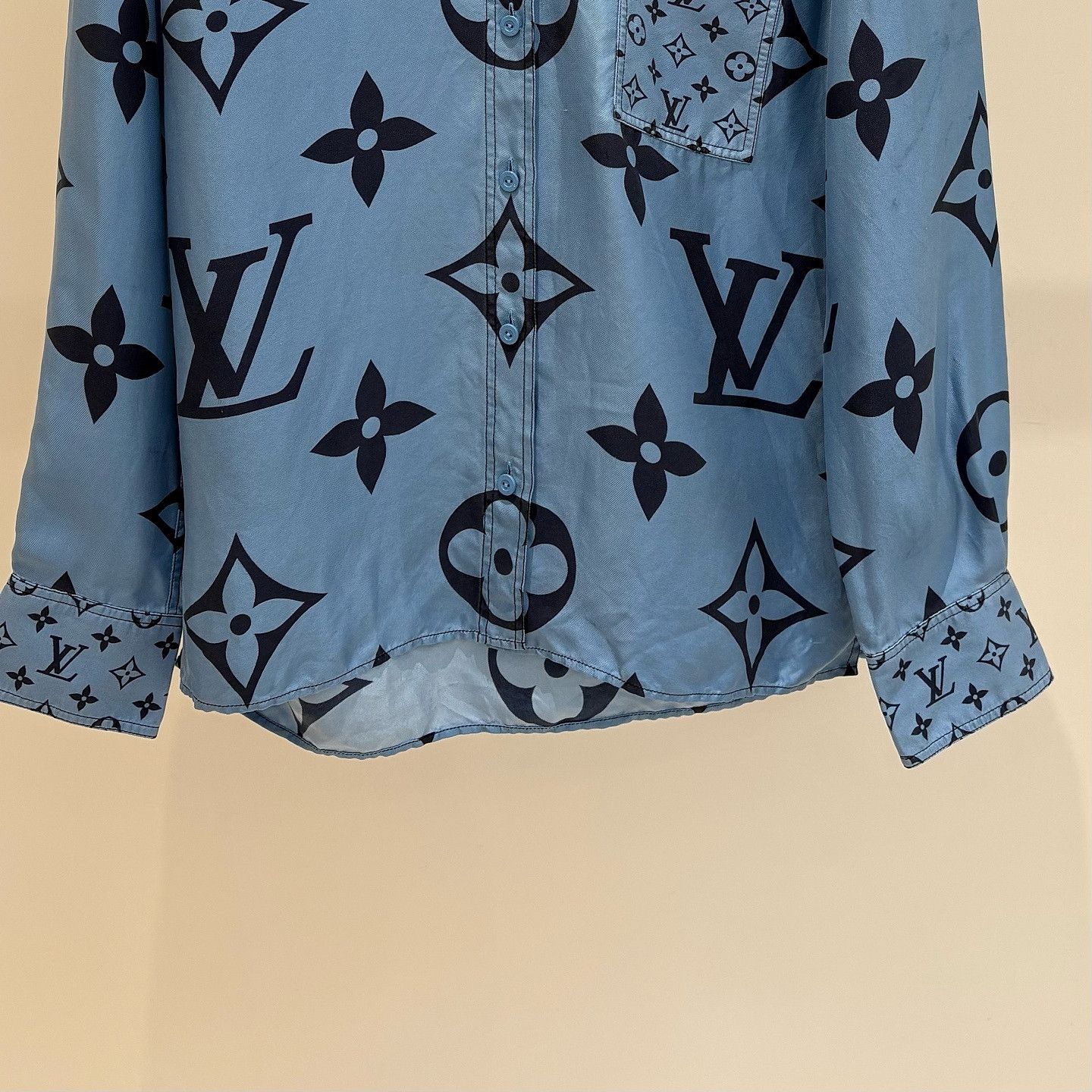 Louis Vuitton Louis Vuitton Monogram Silk Button Up Shirt Size 36 Size XS / US 0-2 / IT 36-38 - 6 Thumbnail