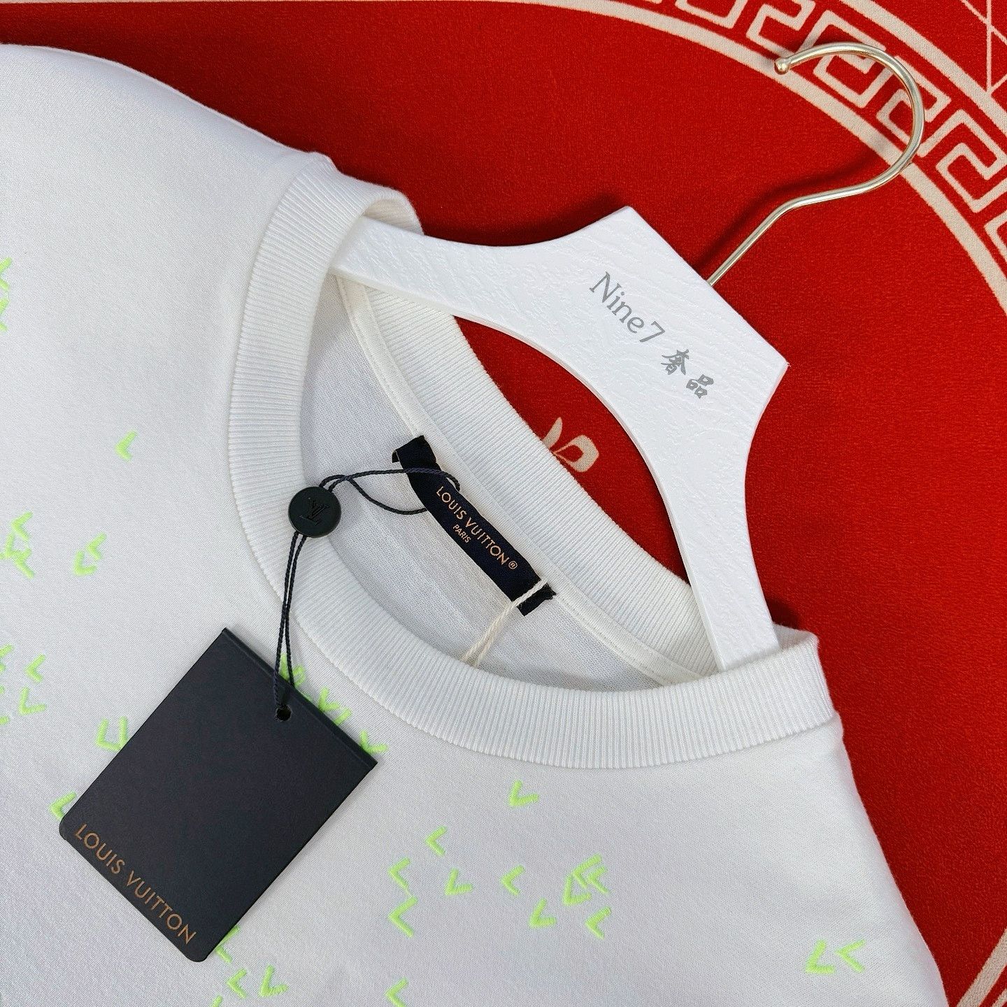 Louis Vuitton Louis Vuitton Embroidered Logo T-Shirt Size L Size US L / EU 52-54 / 3 - 3 Thumbnail