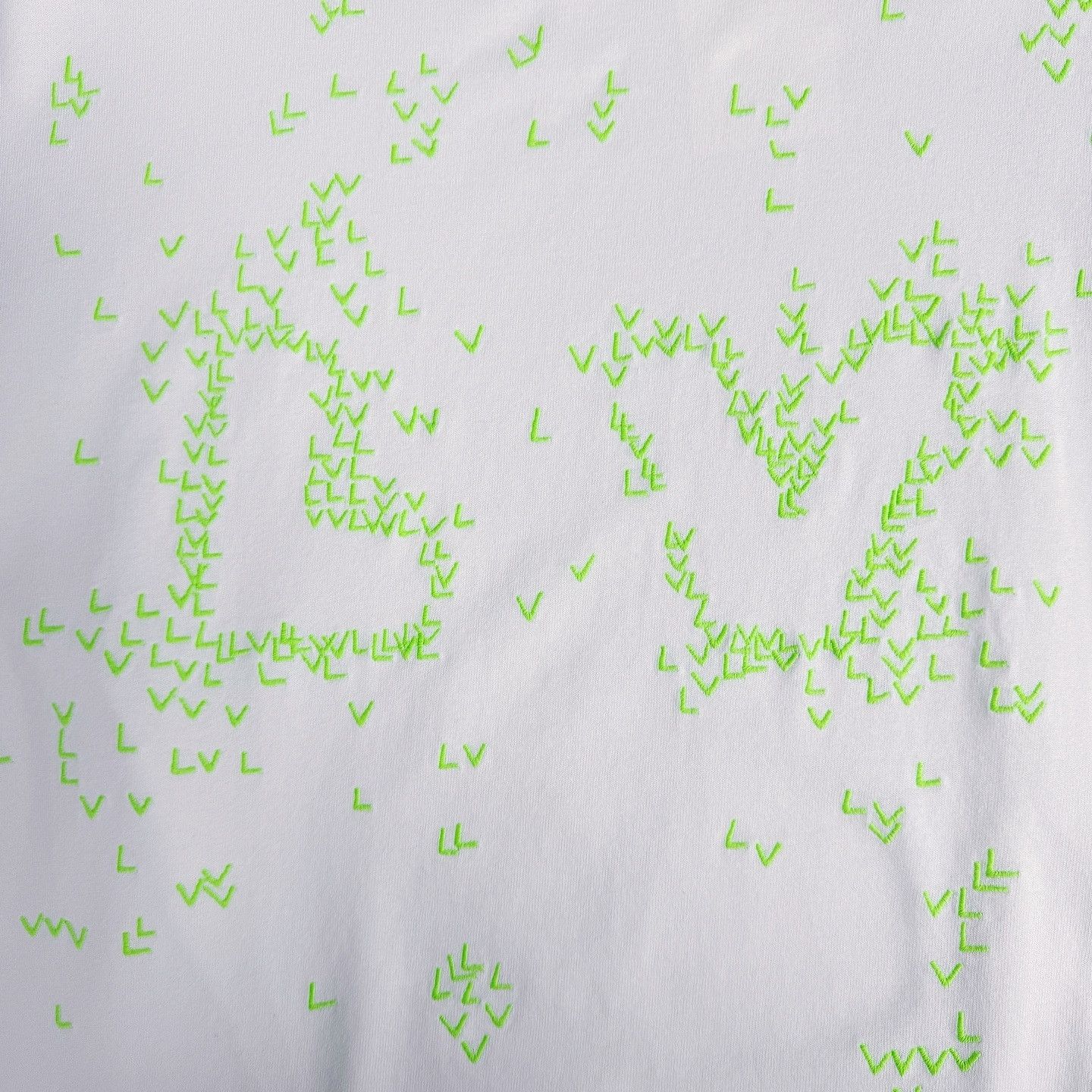 Louis Vuitton Louis Vuitton Embroidered Logo T-Shirt Size L Size US L / EU 52-54 / 3 - 5 Thumbnail