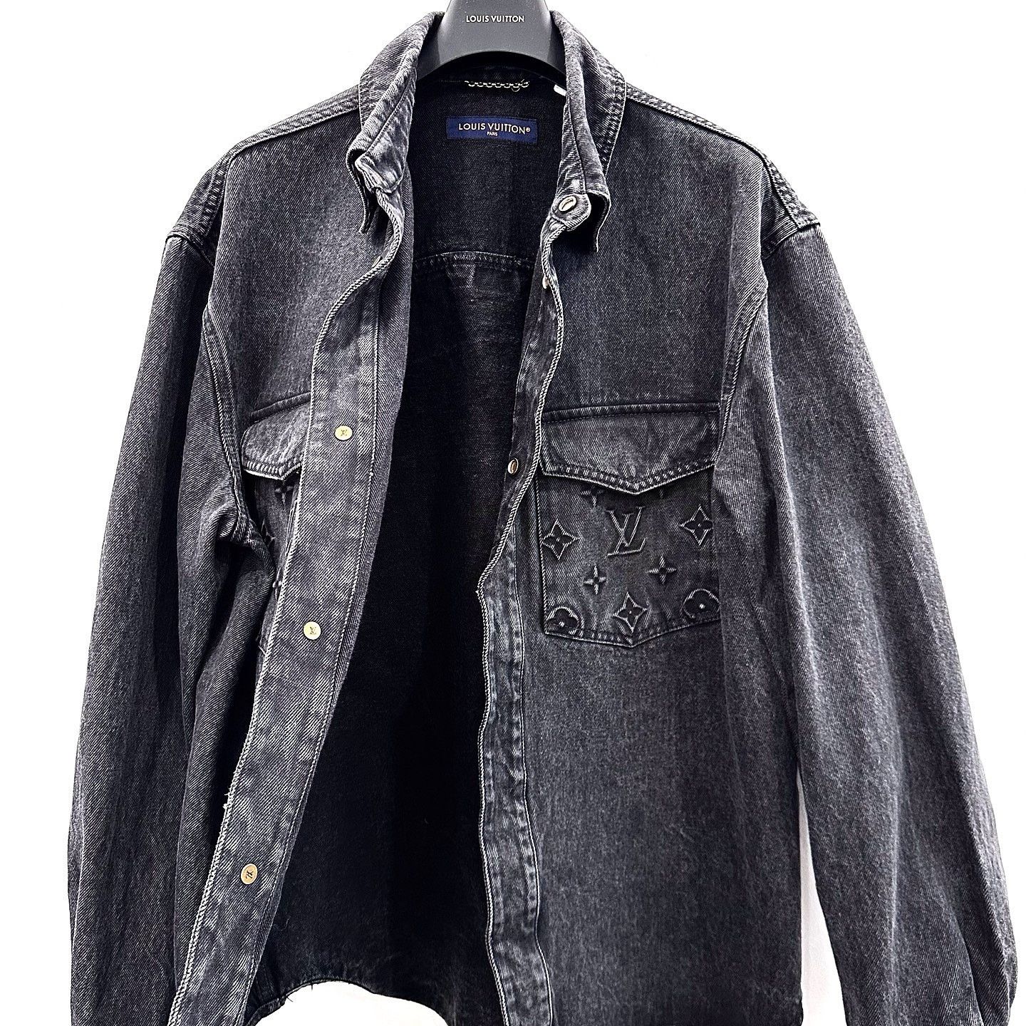 Louis Vuitton Louis Vuitton Monogram Embossed Denim Jacket Size L Size US L / EU 52-54 / 3 - 5 Thumbnail