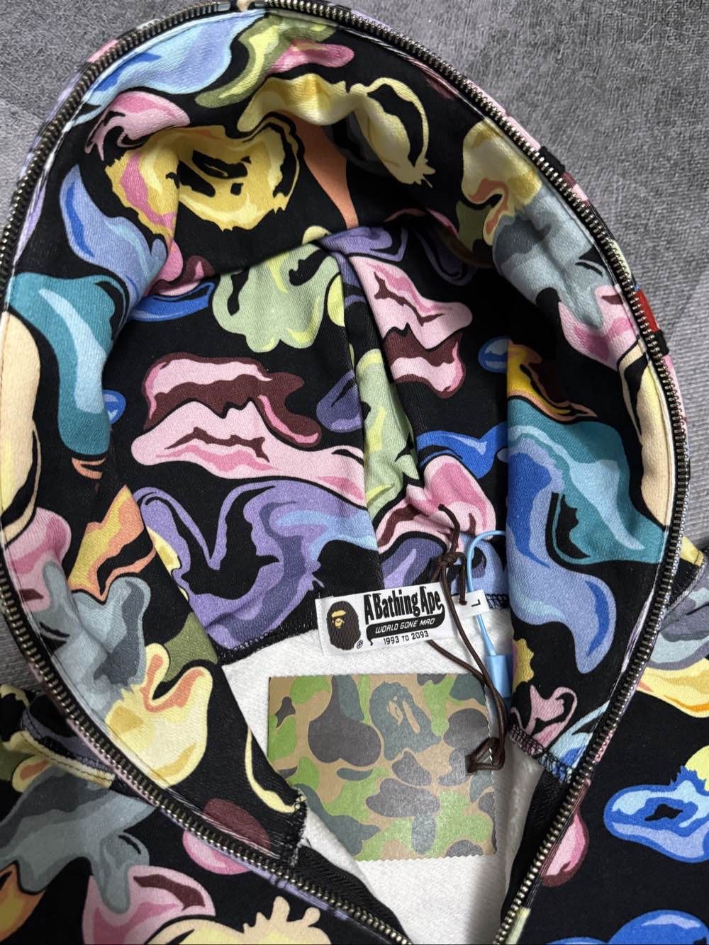 Bape A Bathing Ape Art Camo Shark Hoodie Size L Size US L / EU 52-54 / 3 - 5 Thumbnail
