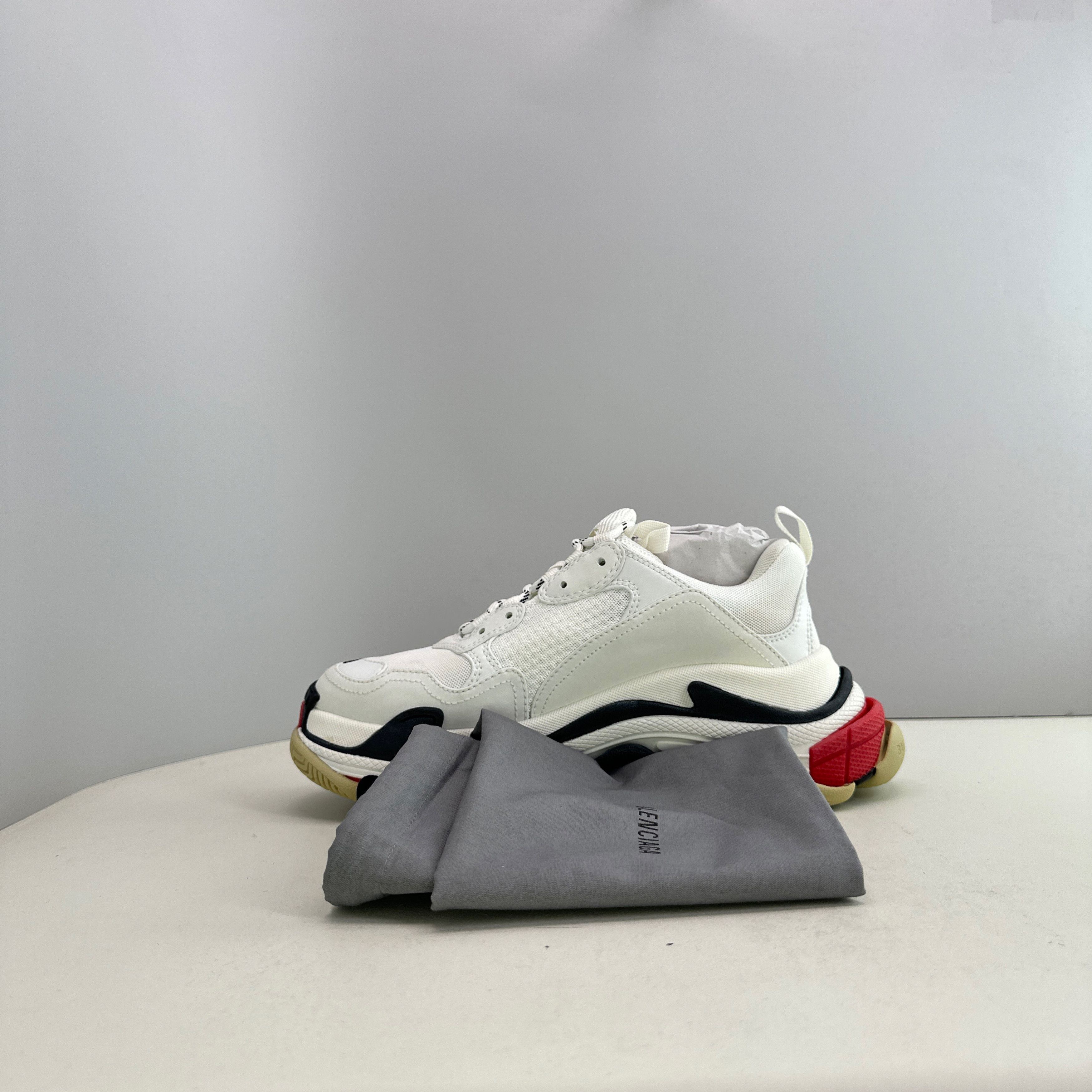 Balenciaga Balenciaga Triple S Sneakers EU 39 Size US 6 / EU 39 - 10 Thumbnail