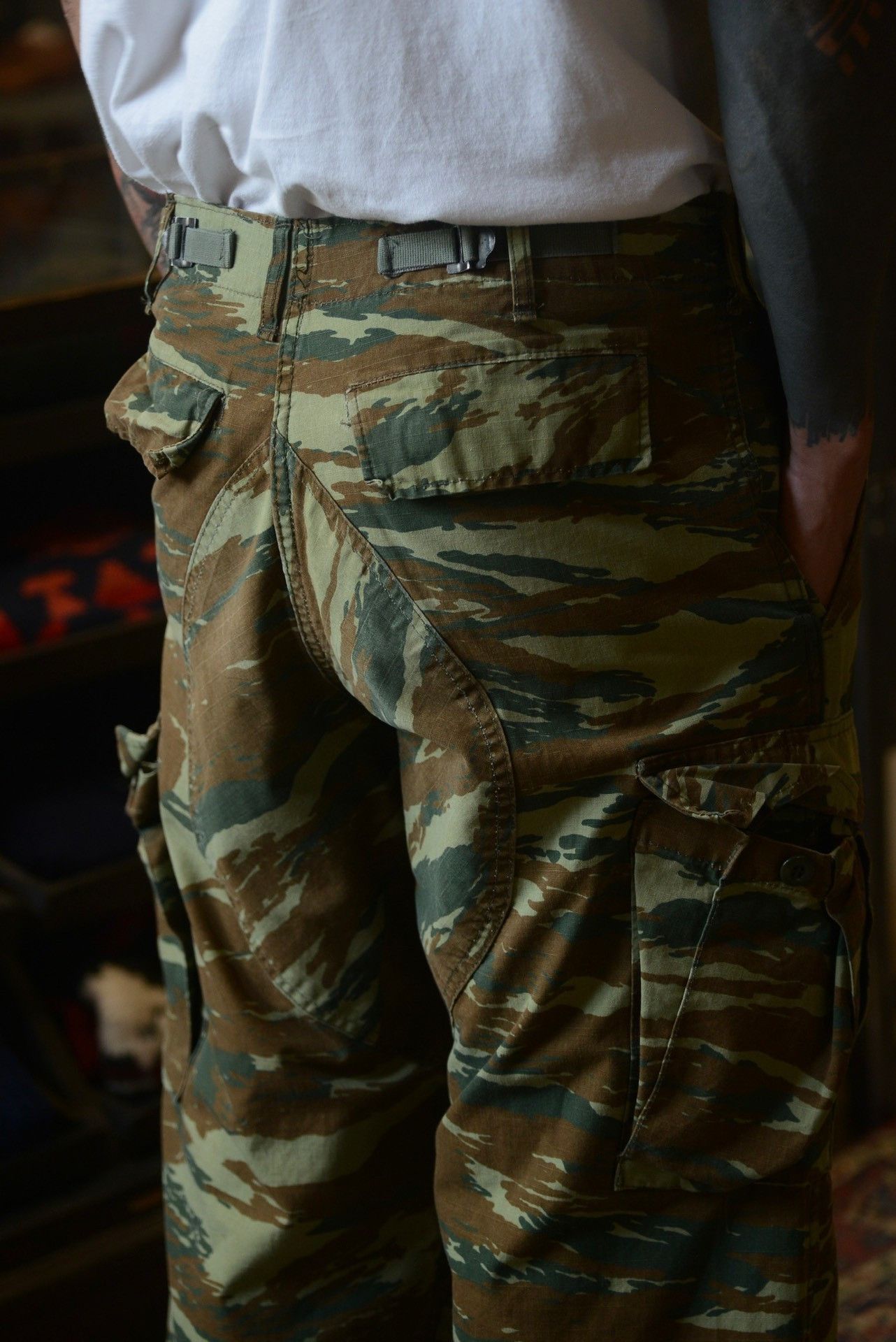 Vintage Vintage 00's Greek Army M71 Lizard Camo Pants Size US 33 - 8 Thumbnail