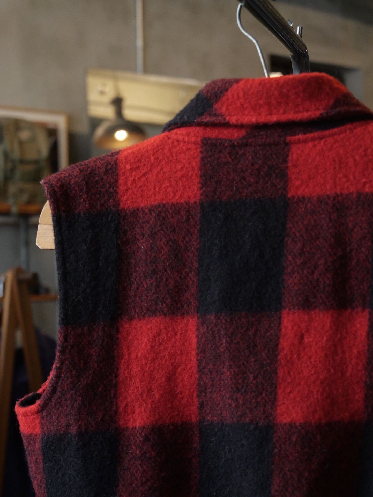Woolrich Woolen Mills Woolrich 1980s Shawl Collar Plaid Wool Vest Size US M / EU 48-50 / 2 - 6 Thumbnail