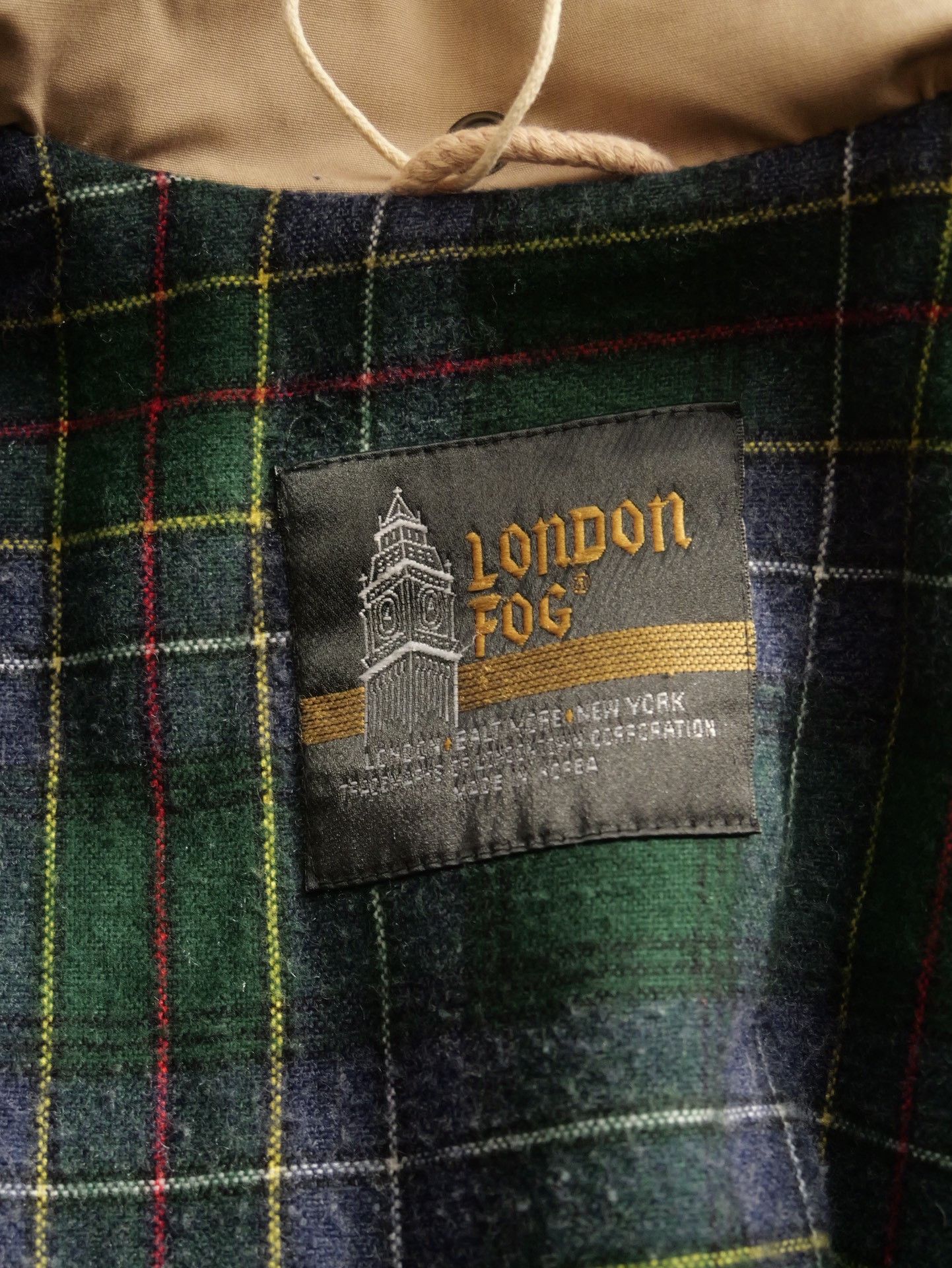 London Fog London Fog 1990s Beige Padded Coat Size US M / EU 48-50 / 2 - 9 Thumbnail